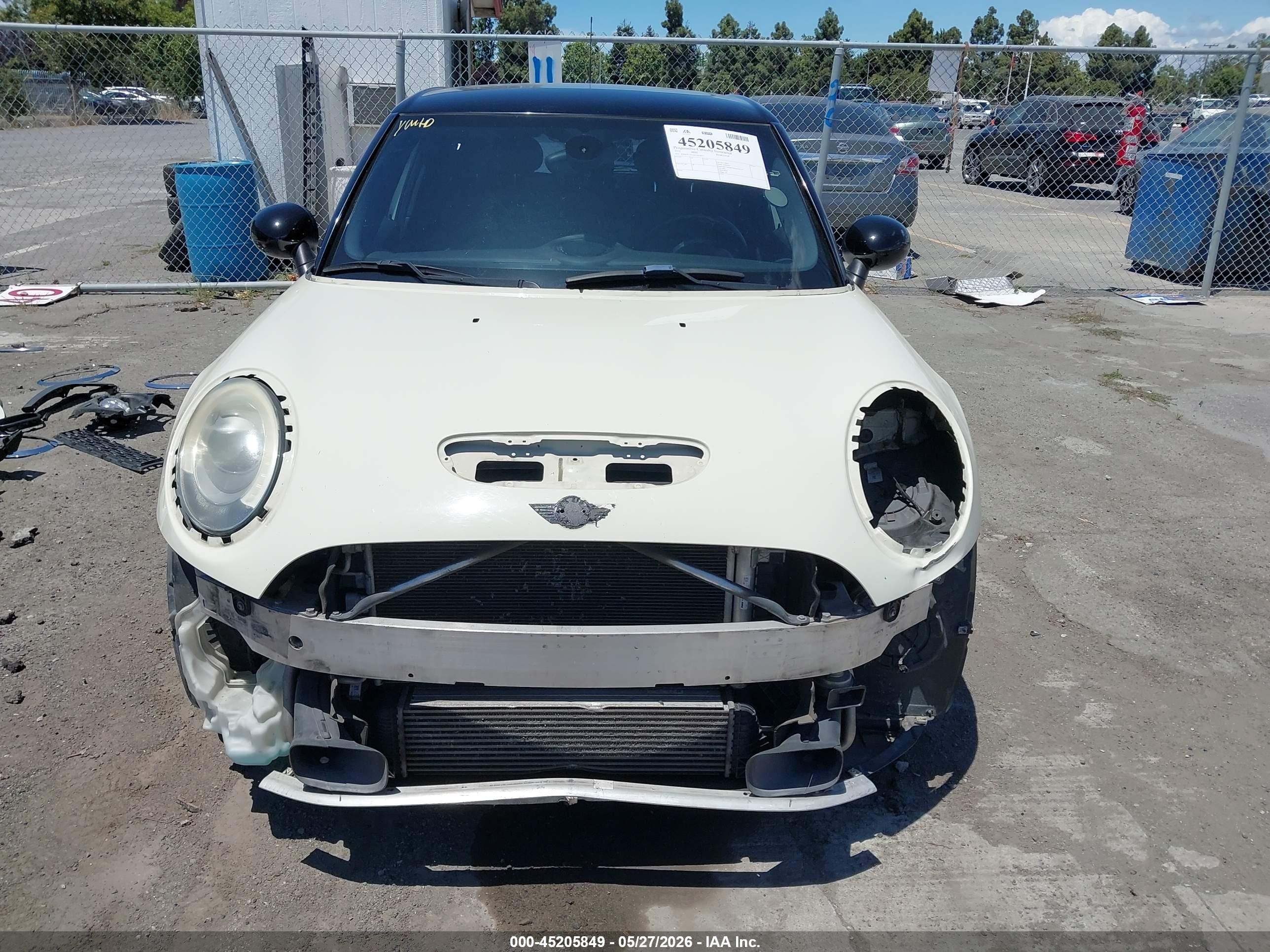 2015 Mini Hardtop Cooper S Cream vin: WMWXU3C5XF2B55857
