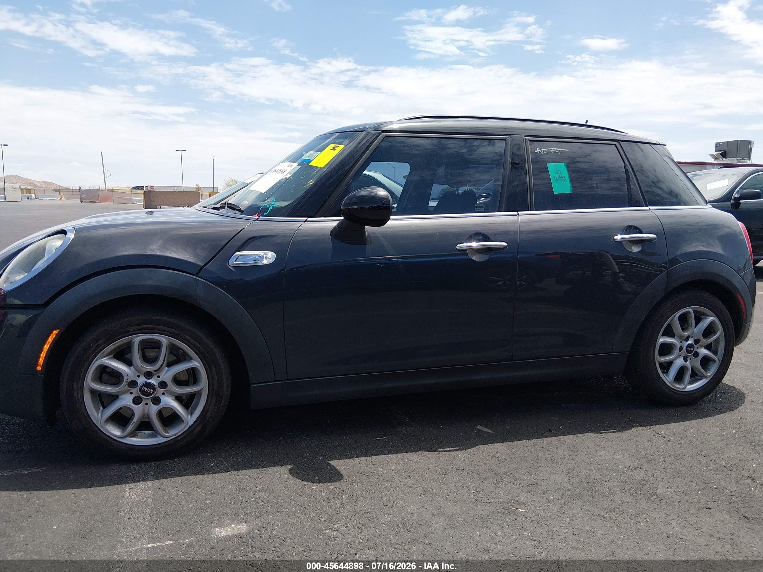 2015 Mini Hardtop Cooper S Gray vin: WMWXU3C5XF2B65787