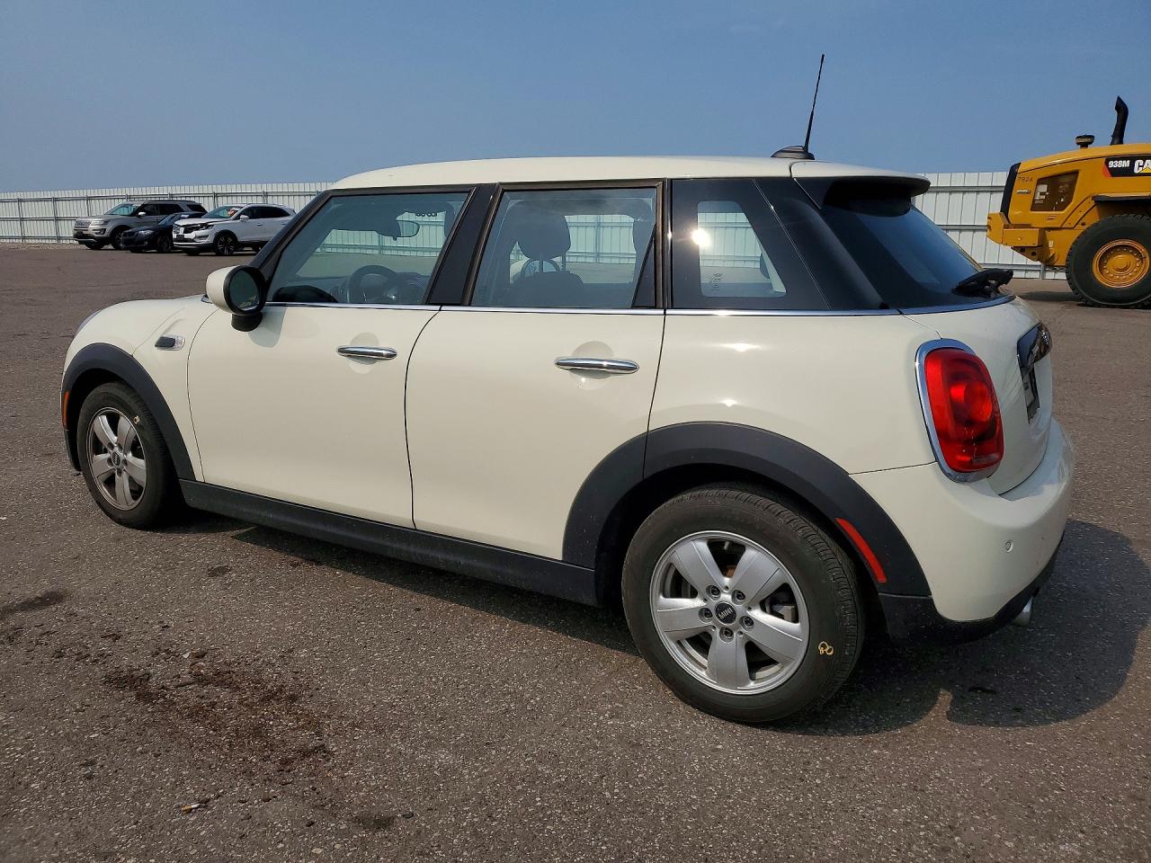 2021 Mini Cooper White vin: WMWXU7C01M2M98286