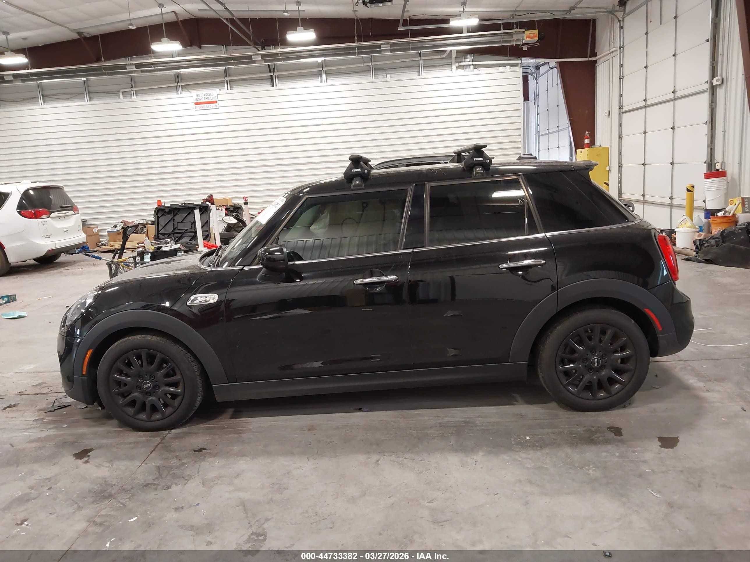 2020 Mini Hardtop Cooper S Black vin: WMWXU9C07L2L76364