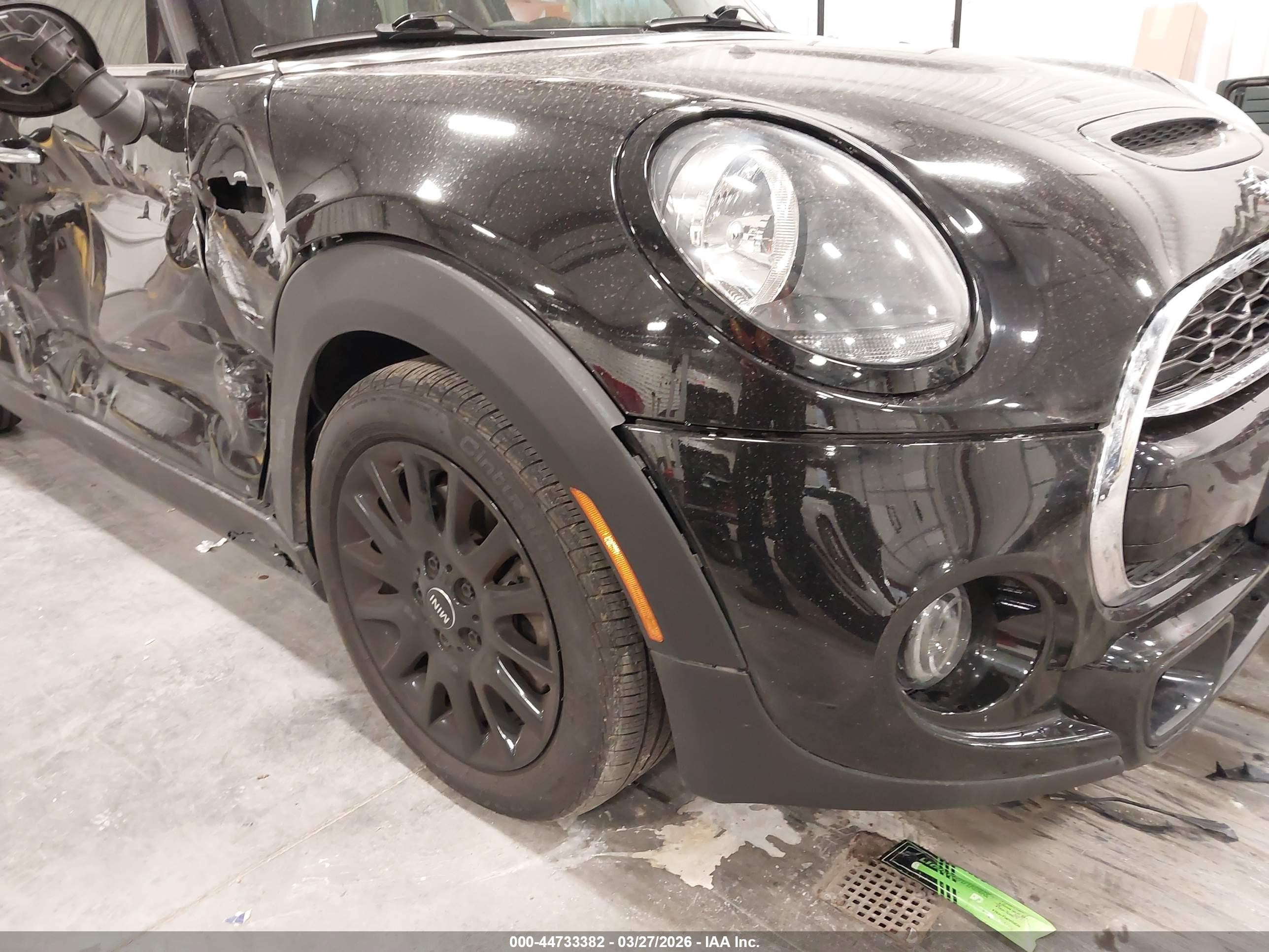 2020 Mini Hardtop Cooper S Black vin: WMWXU9C07L2L76364