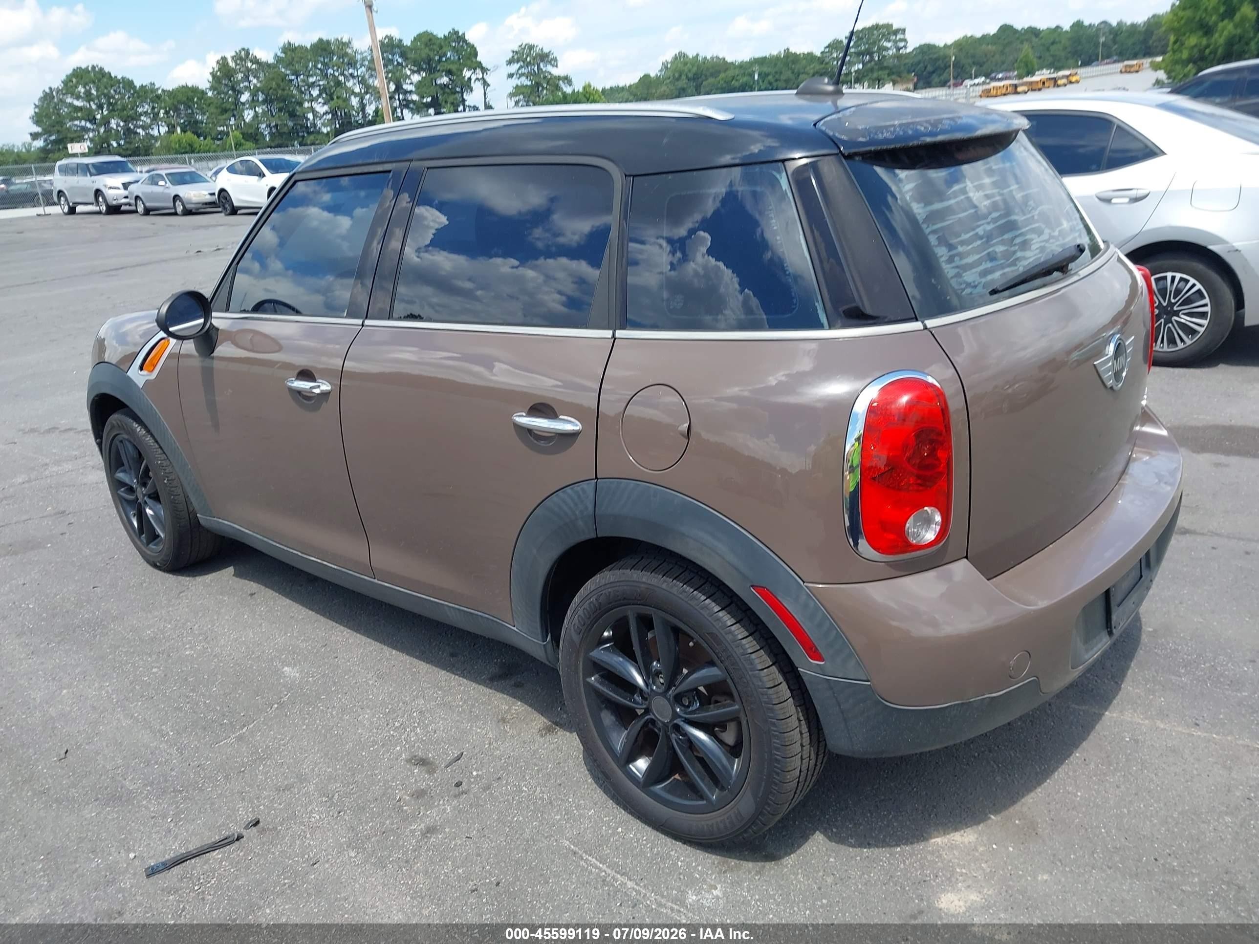2012 Mini Cooper Countryman   Brown vin: WMWZB3C50CWM02836