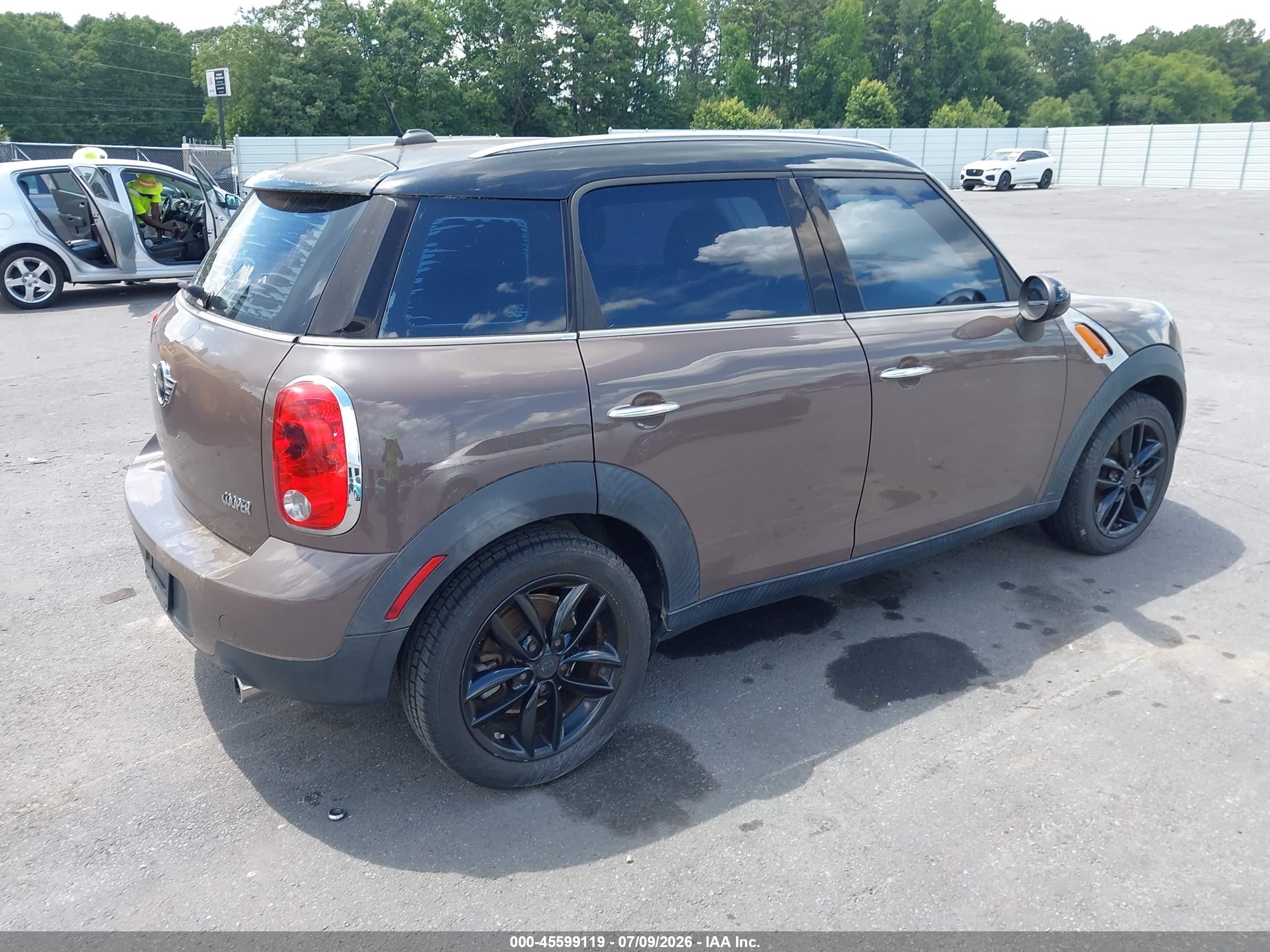 2012 Mini Cooper Countryman   Brown vin: WMWZB3C50CWM02836