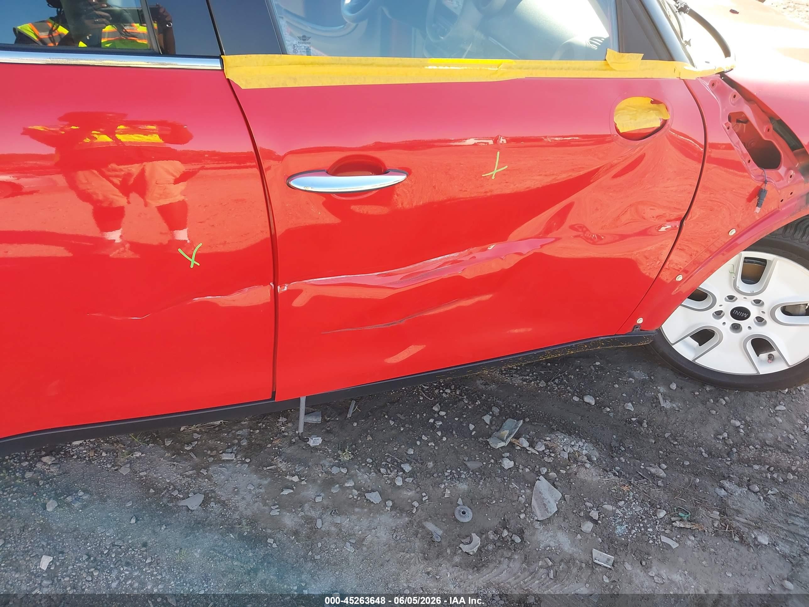 2012 Mini Cooper Countryman   Red vin: WMWZB3C50CWM04487