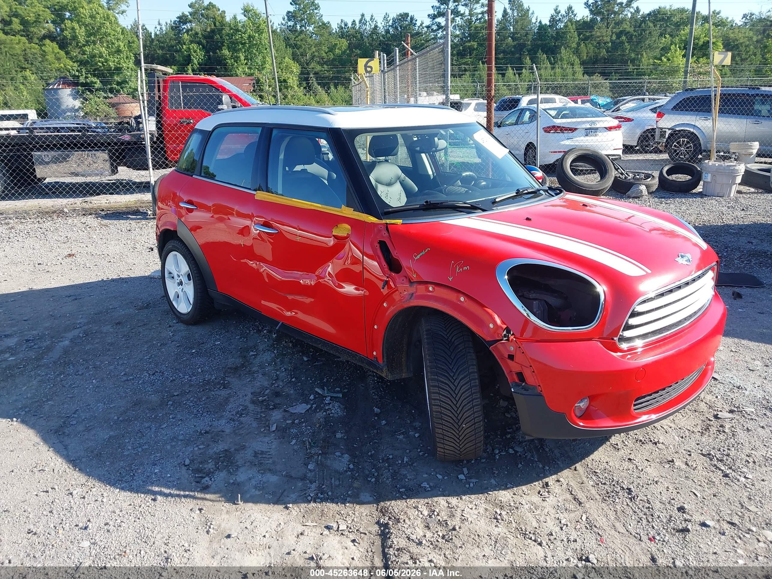 2012 Mini Cooper Countryman   Red vin: WMWZB3C50CWM04487