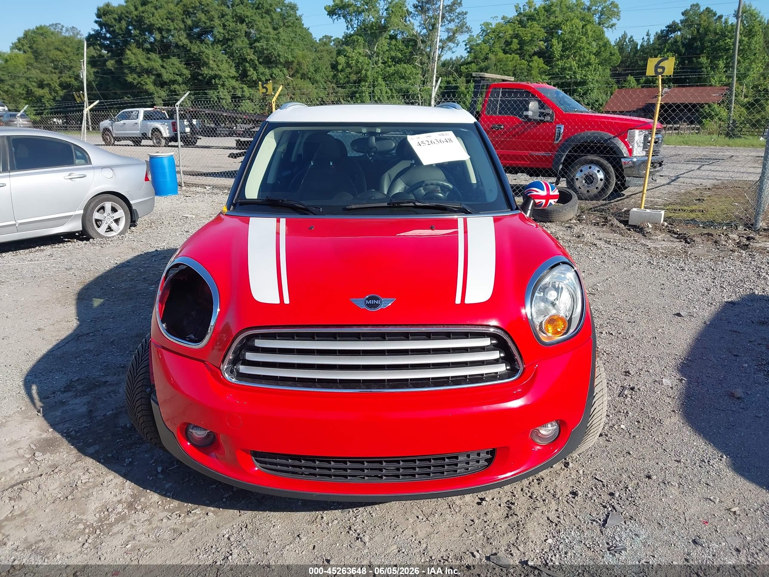 2012 Mini Cooper Countryman   Red vin: WMWZB3C50CWM04487