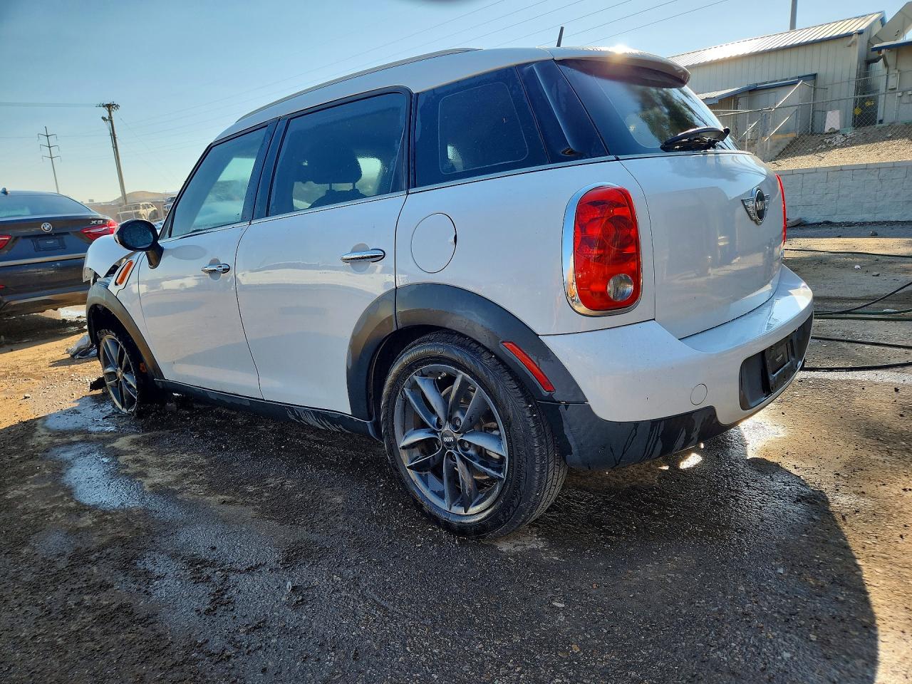 2012 Mini Cooper Countryman White vin: WMWZB3C50CWM06983