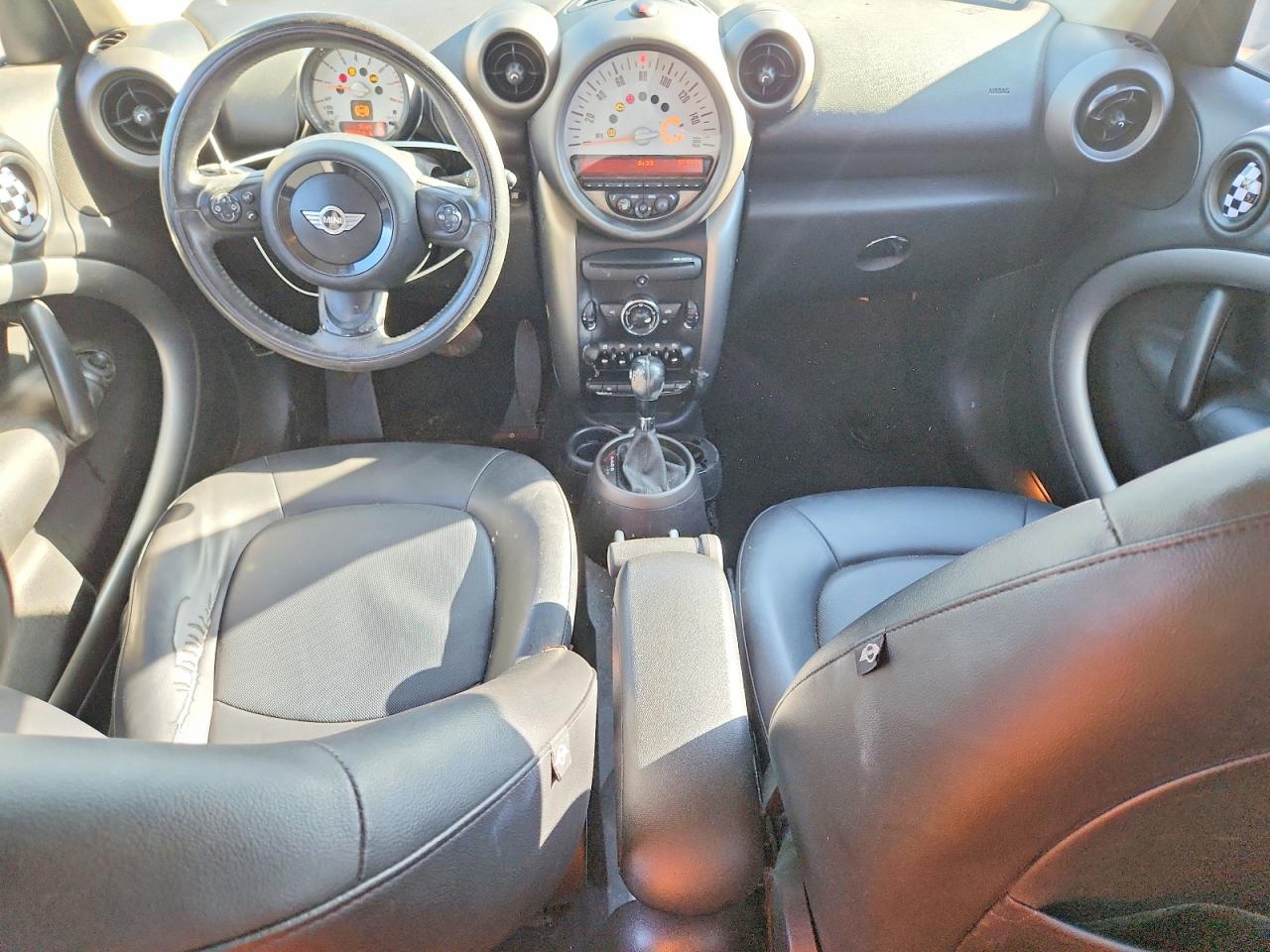 2012 Mini Cooper Countryman White vin: WMWZB3C50CWM06983