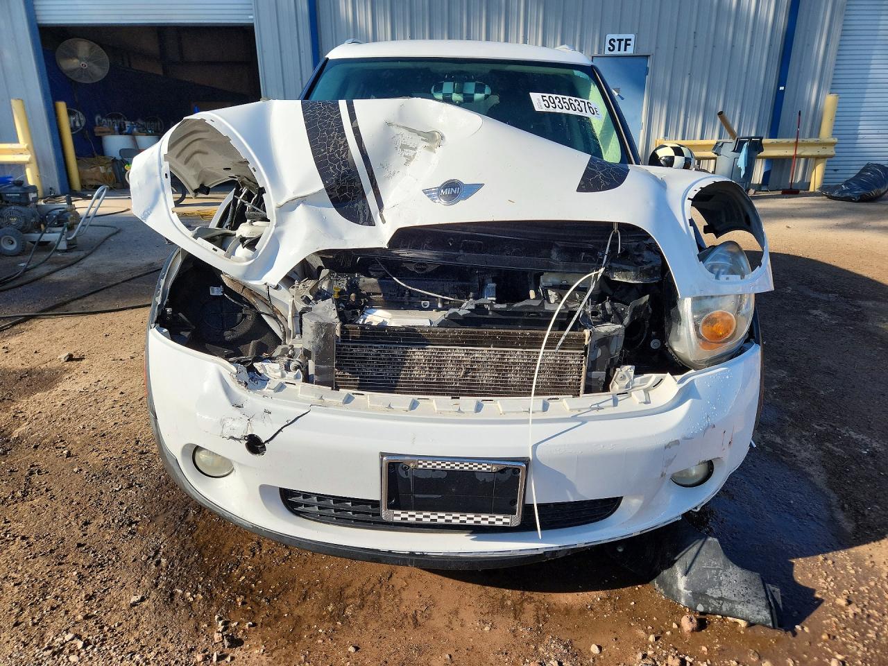 2012 Mini Cooper Countryman White vin: WMWZB3C50CWM06983