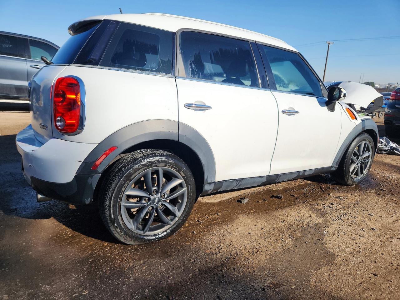 2012 Mini Cooper Countryman White vin: WMWZB3C50CWM06983