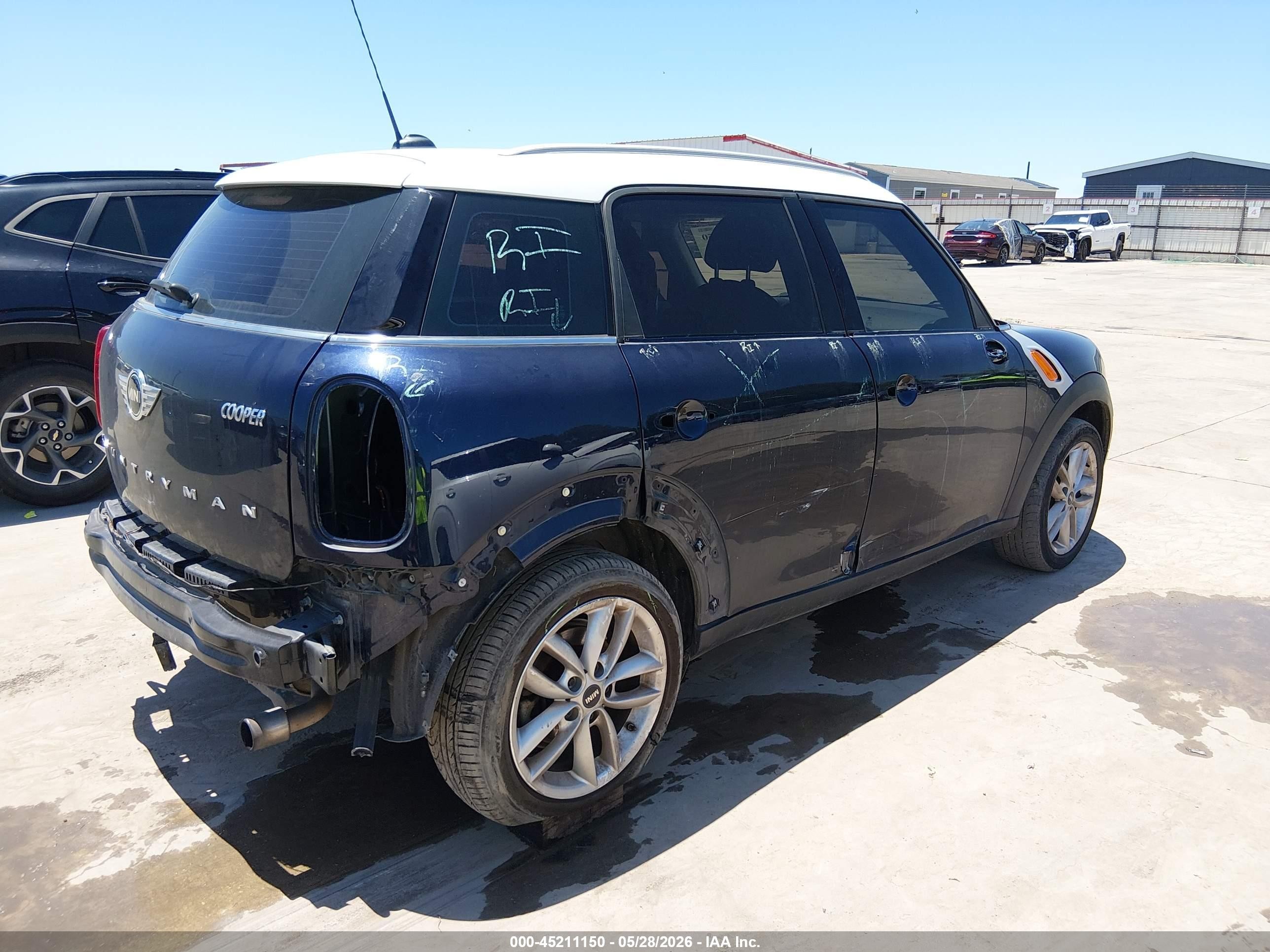 2014 Mini Countryman Cooper Dark Blue vin: WMWZB3C50EWR38334