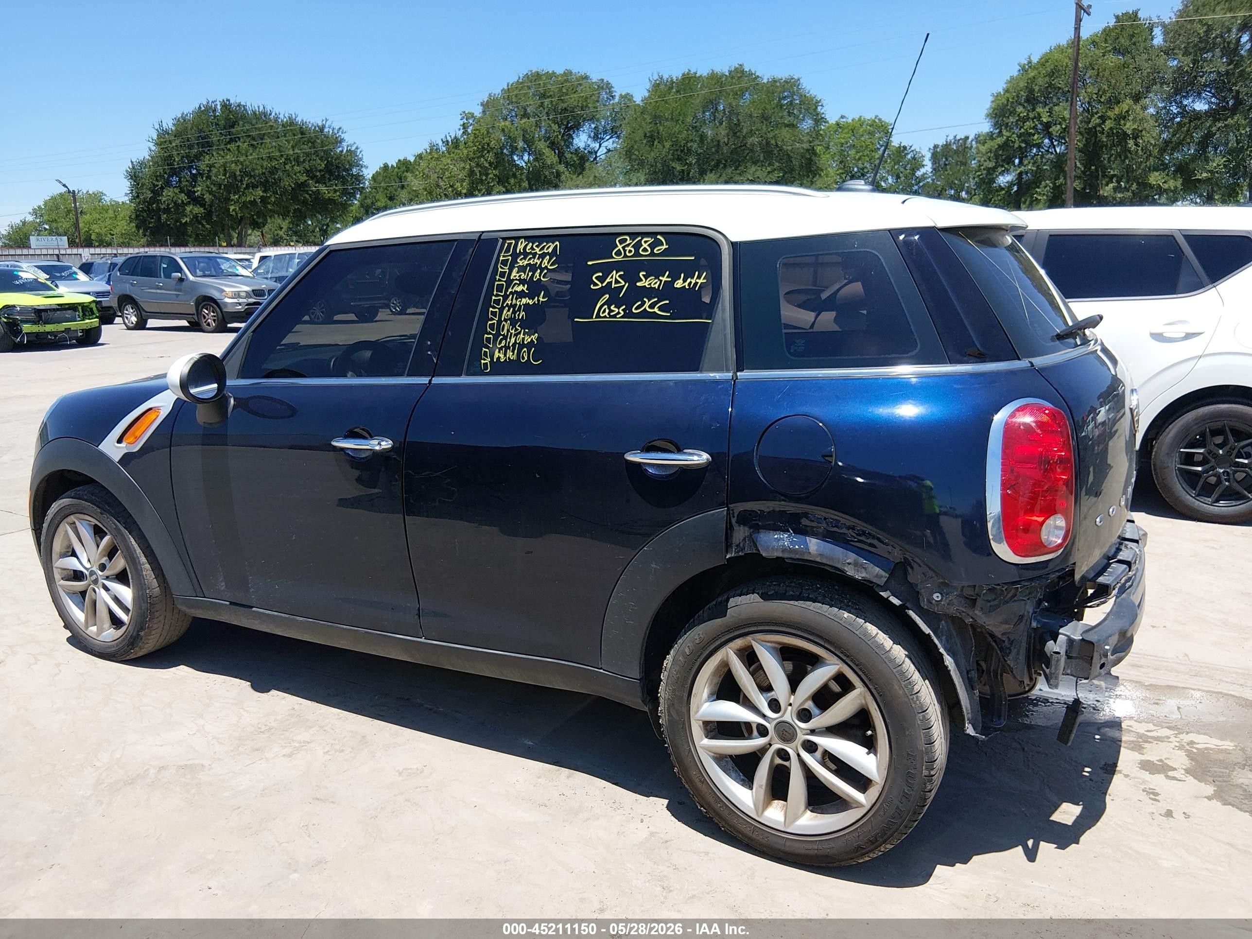 2014 Mini Countryman Cooper Dark Blue vin: WMWZB3C50EWR38334