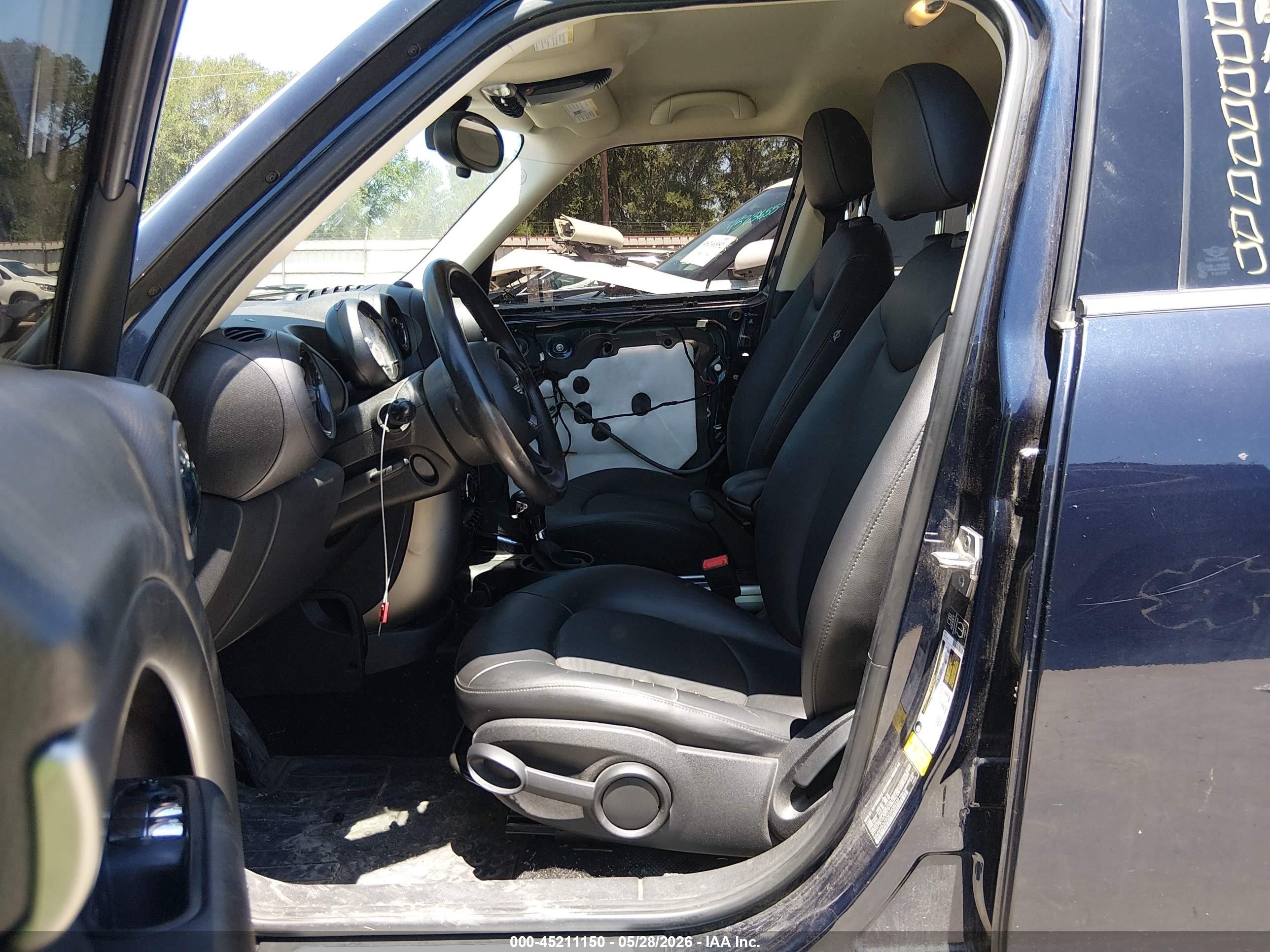 2014 Mini Countryman Cooper Dark Blue vin: WMWZB3C50EWR38334