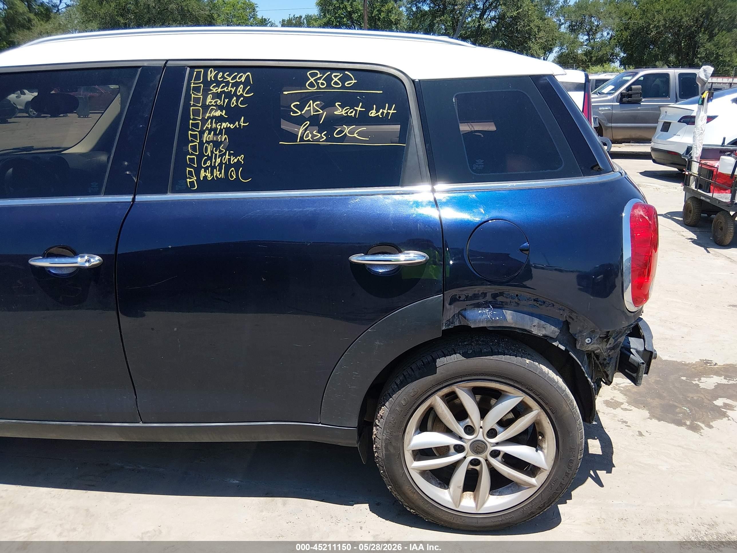 2014 Mini Countryman Cooper Dark Blue vin: WMWZB3C50EWR38334