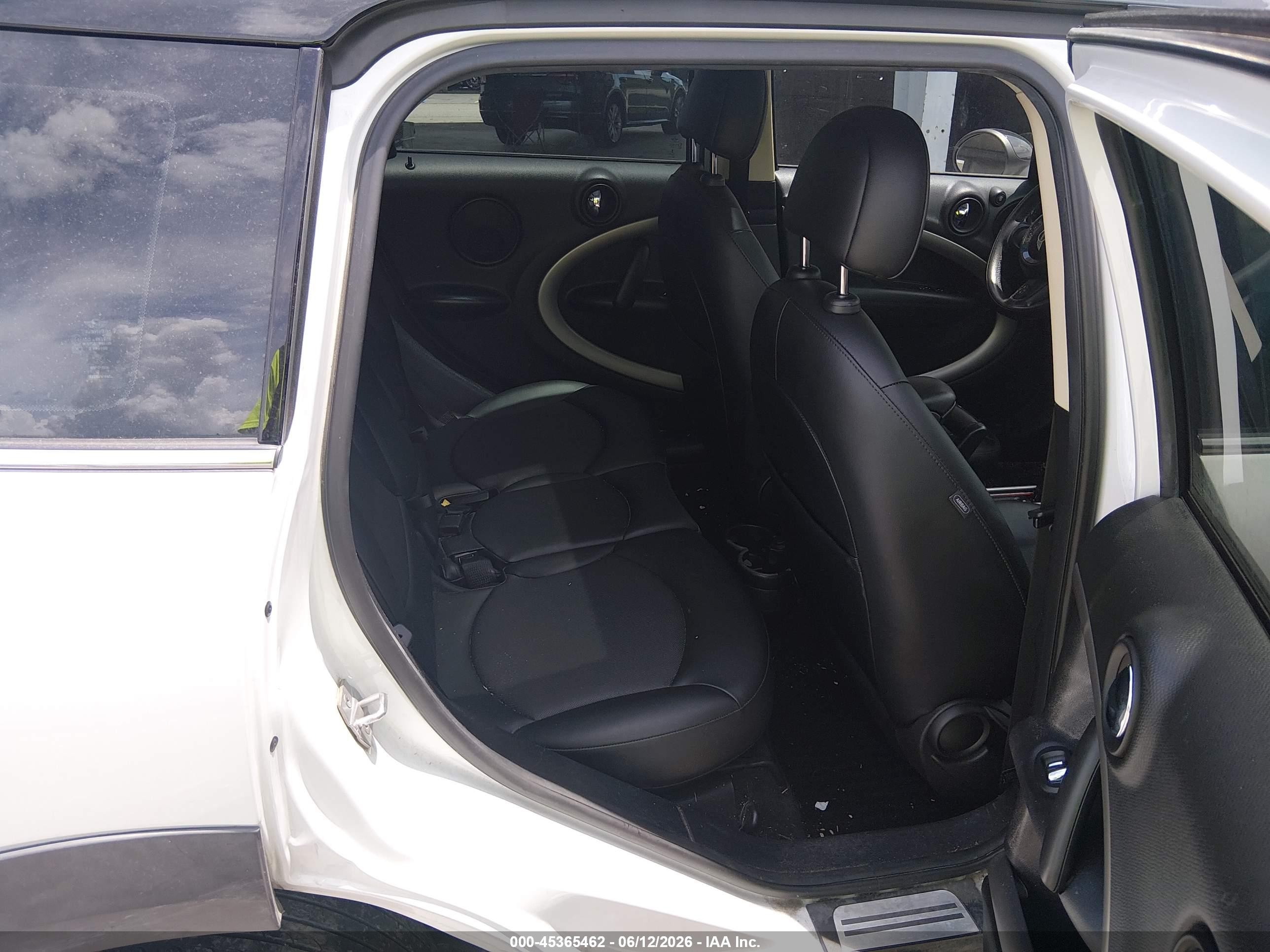 2015 Mini Countryman Cooper Белый vin: WMWZB3C50FWR46340