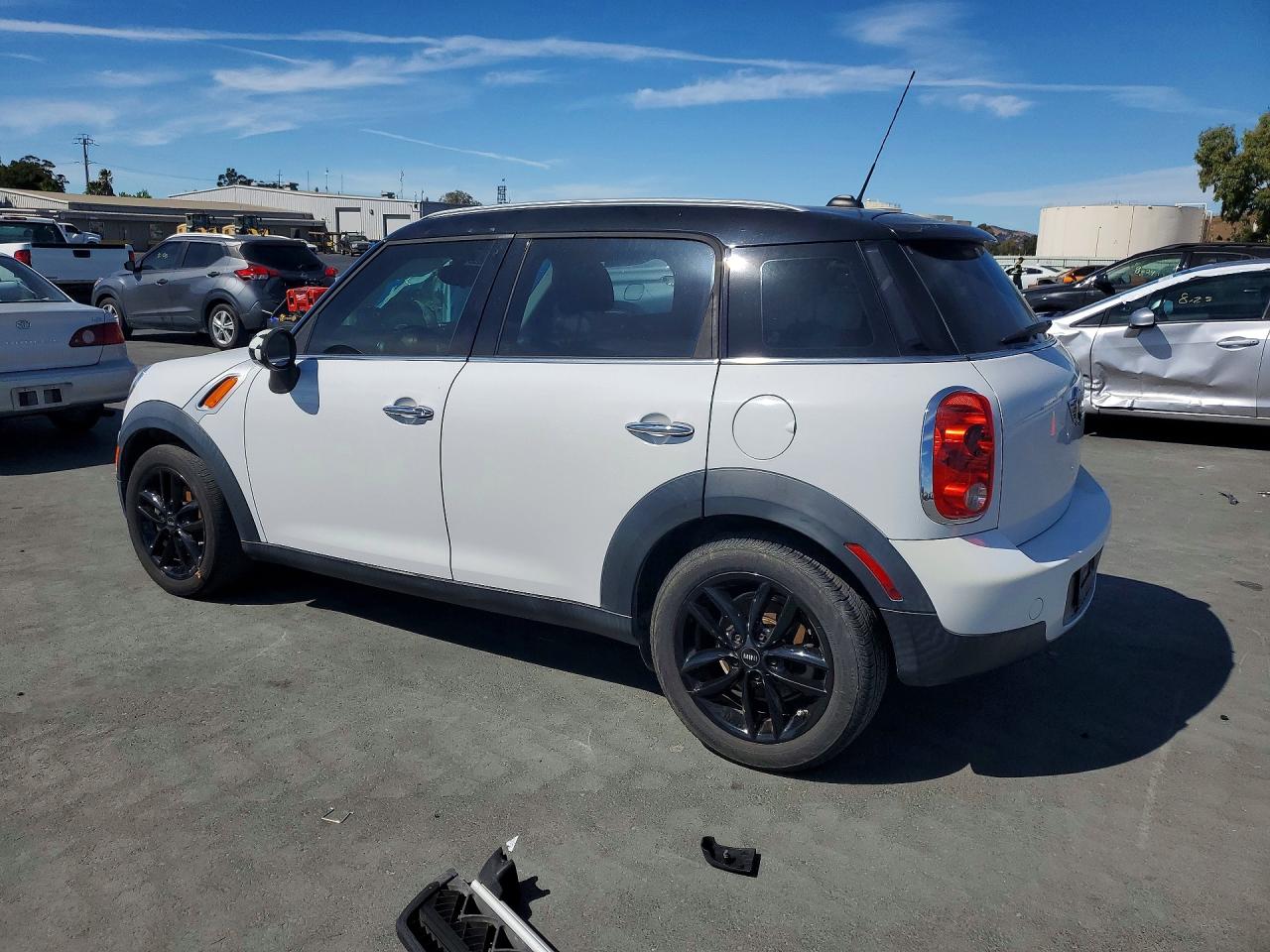 2013 Mini Cooper Countryman Two Tone vin: WMWZB3C51DWM07707