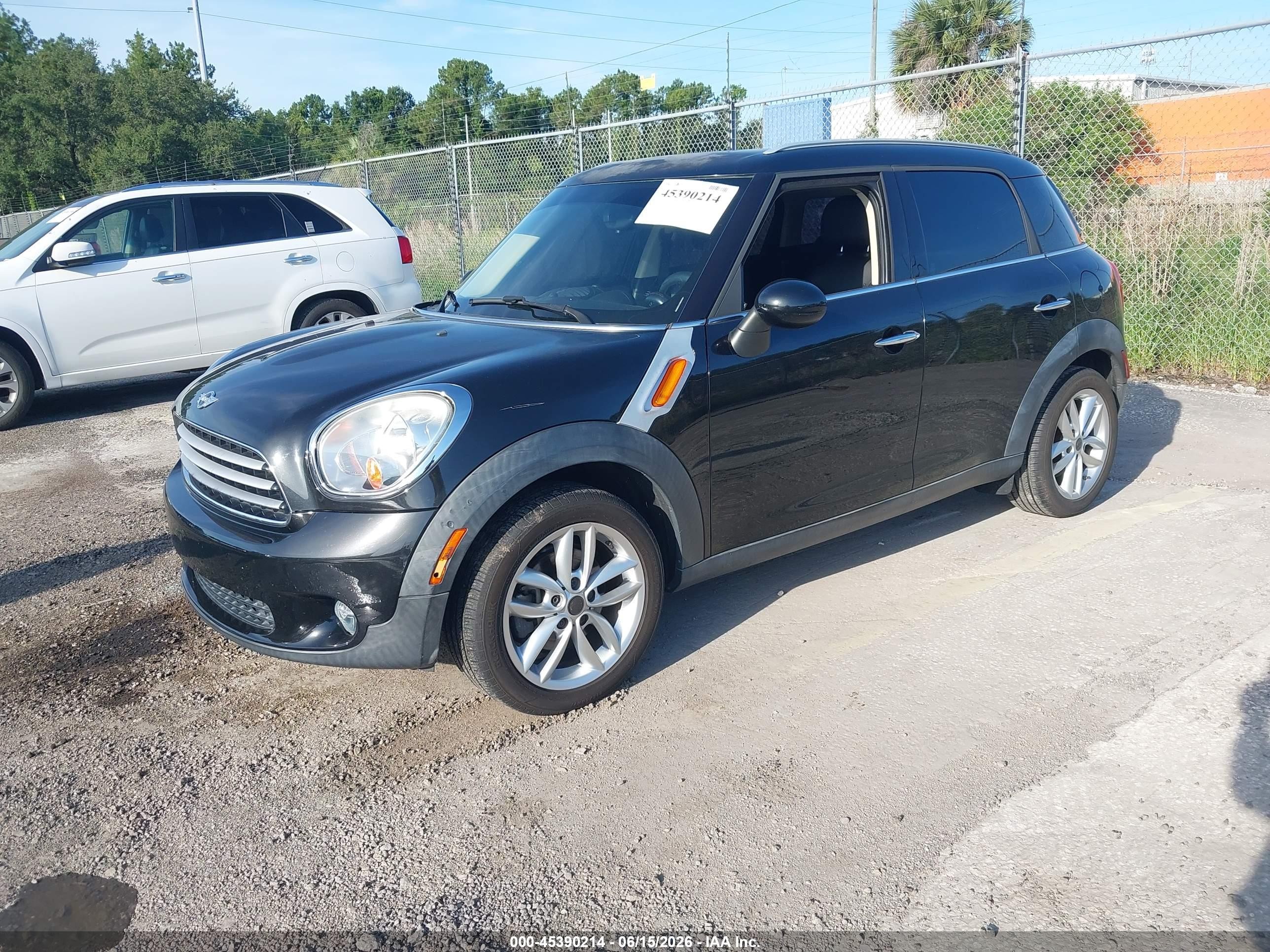 2014 Mini Countryman Cooper Black vin: WMWZB3C51EWR37516