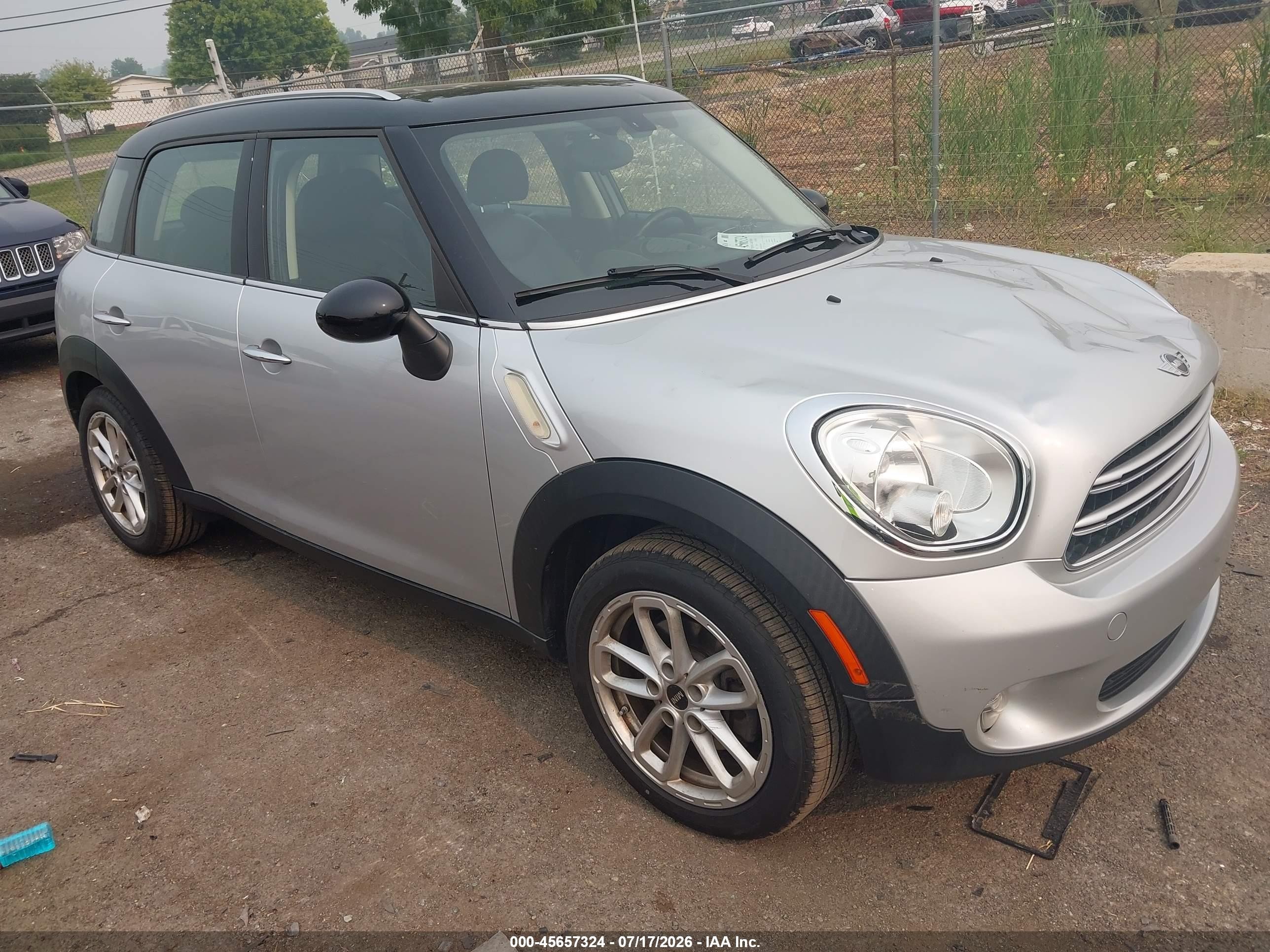 2015 Mini Countryman Cooper Silver vin: WMWZB3C51FWR46234