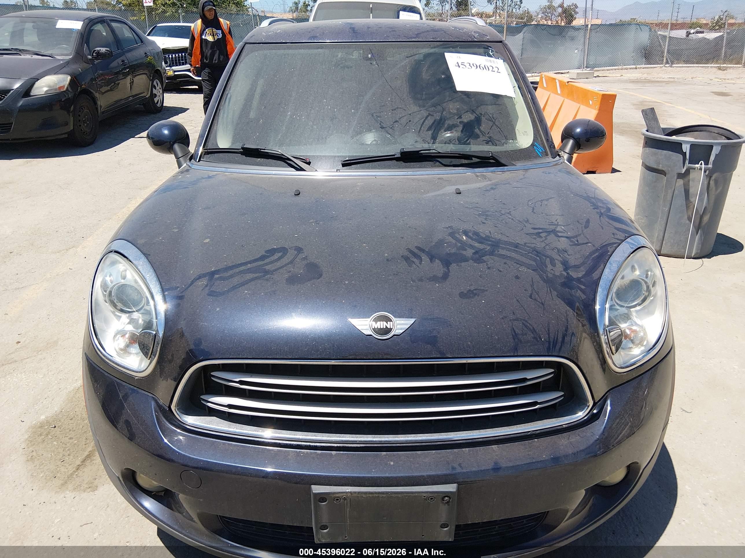 2015 Mini Countryman Cooper Navy vin: WMWZB3C51FWR46475