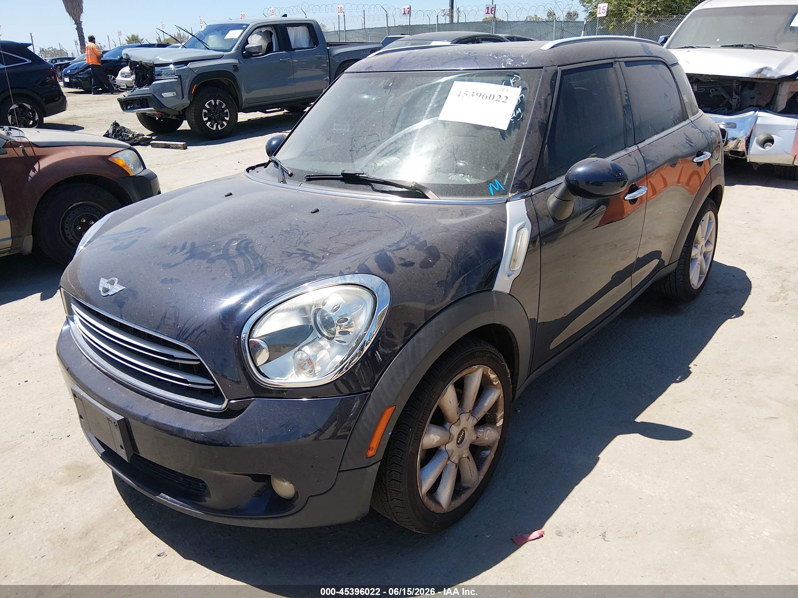 2015 Mini Countryman Cooper Navy vin: WMWZB3C51FWR46475