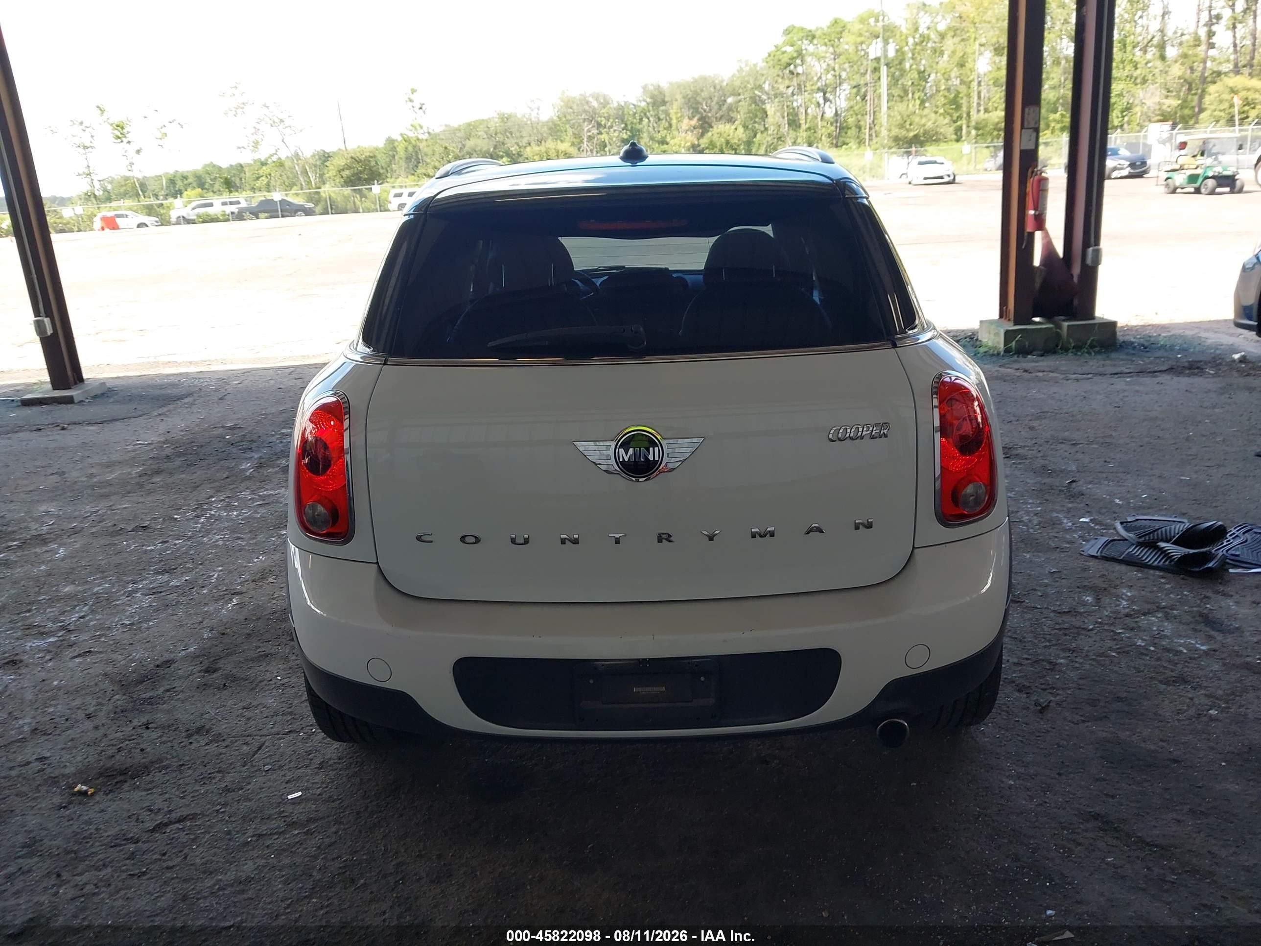 2016 Mini Countryman Cooper White vin: WMWZB3C51GWR49538