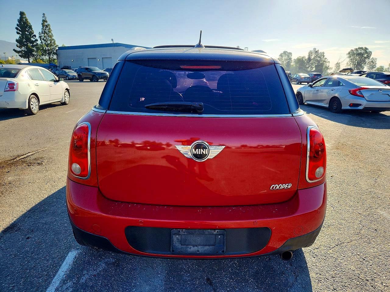 2013 Mini Cooper Countryman Red vin: WMWZB3C52DWM31112