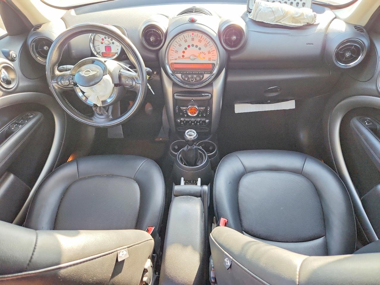 2013 Mini Cooper Countryman Red vin: WMWZB3C52DWM31112