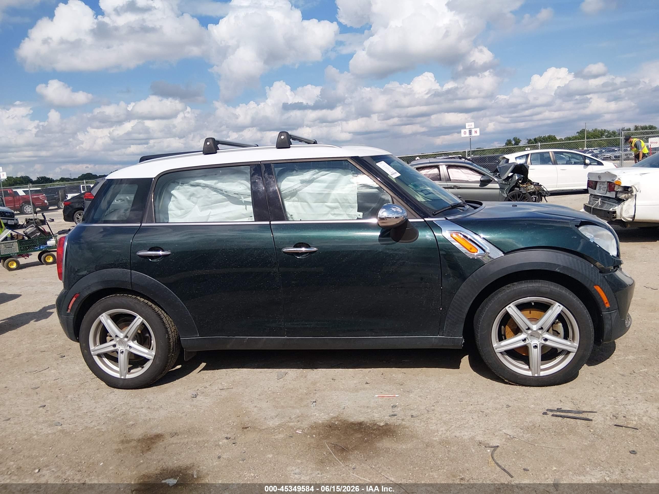 2014 Mini Countryman Cooper Green vin: WMWZB3C52EWR36584
