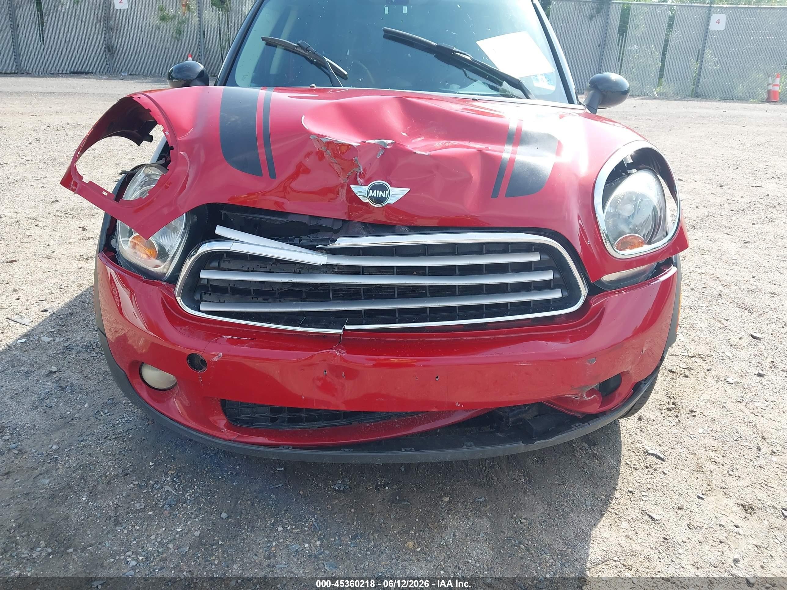 2014 Mini Countryman Cooper Red vin: WMWZB3C52EWR39064