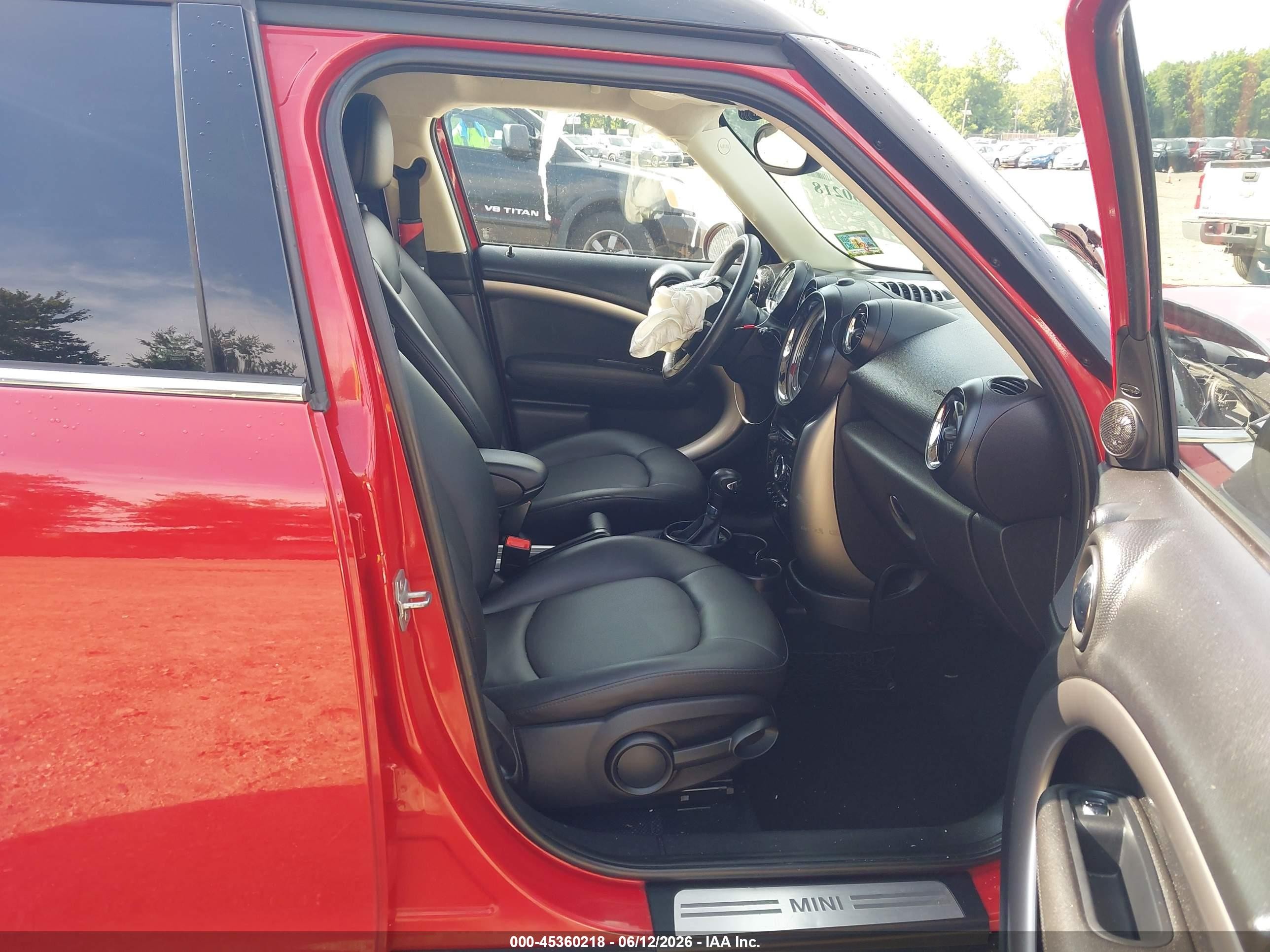 2014 Mini Countryman Cooper Red vin: WMWZB3C52EWR39064