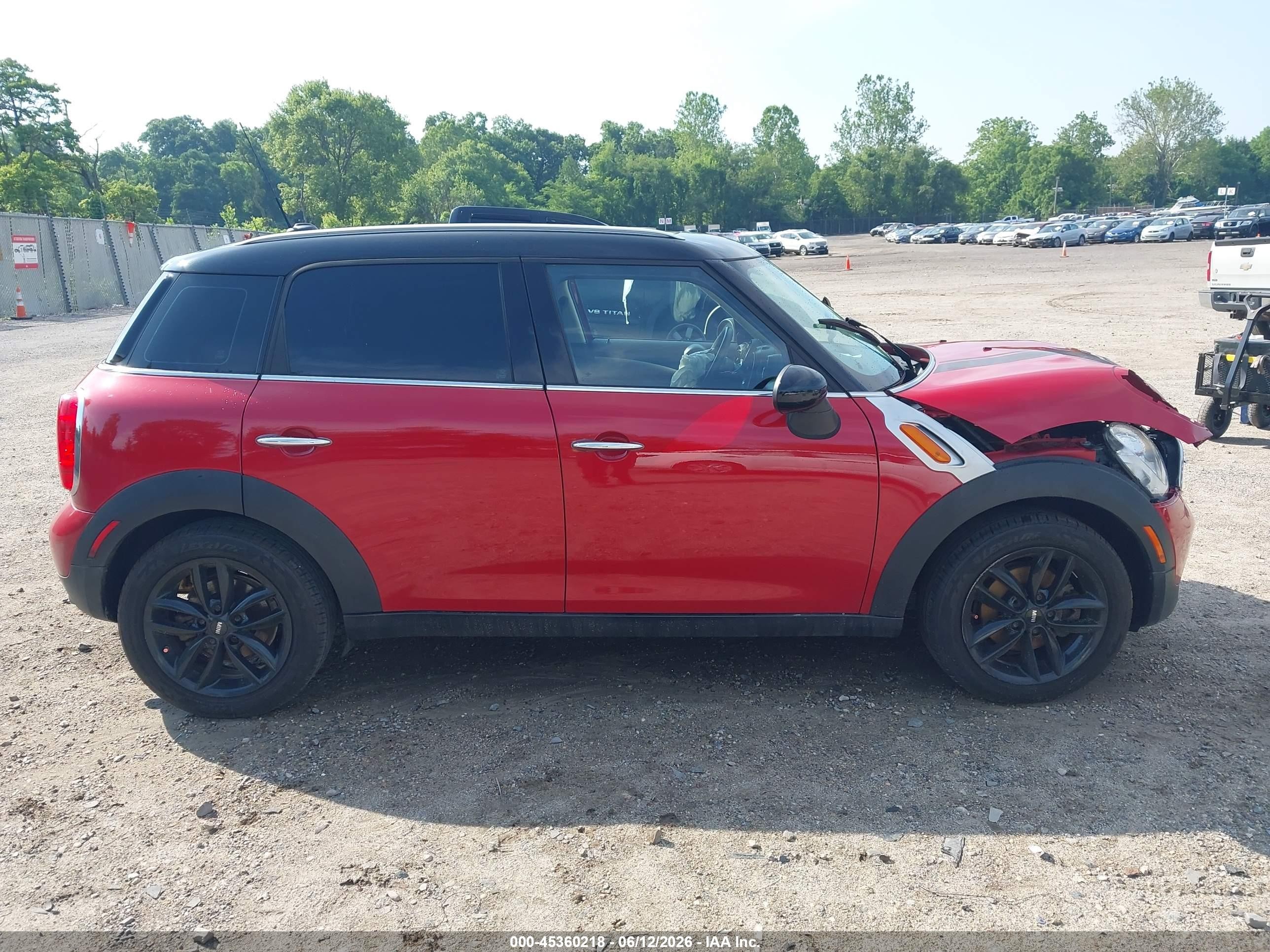2014 Mini Countryman Cooper Red vin: WMWZB3C52EWR39064