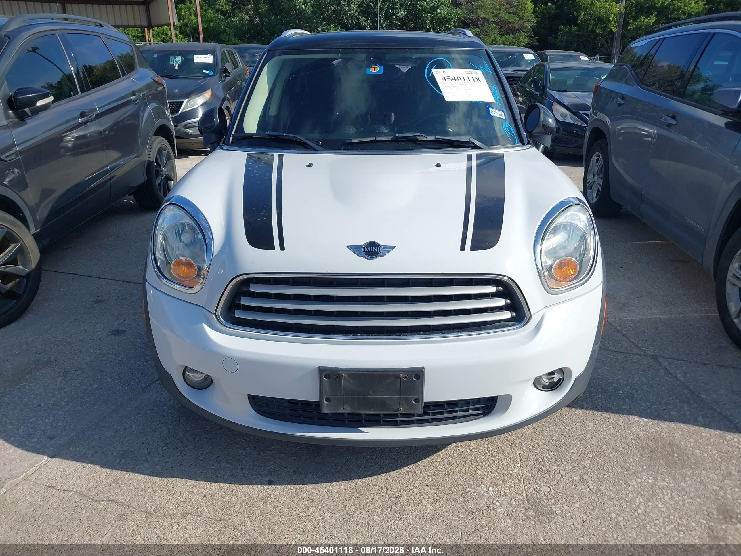 2012 Mini Cooper Countryman   White vin: WMWZB3C53CWM05343