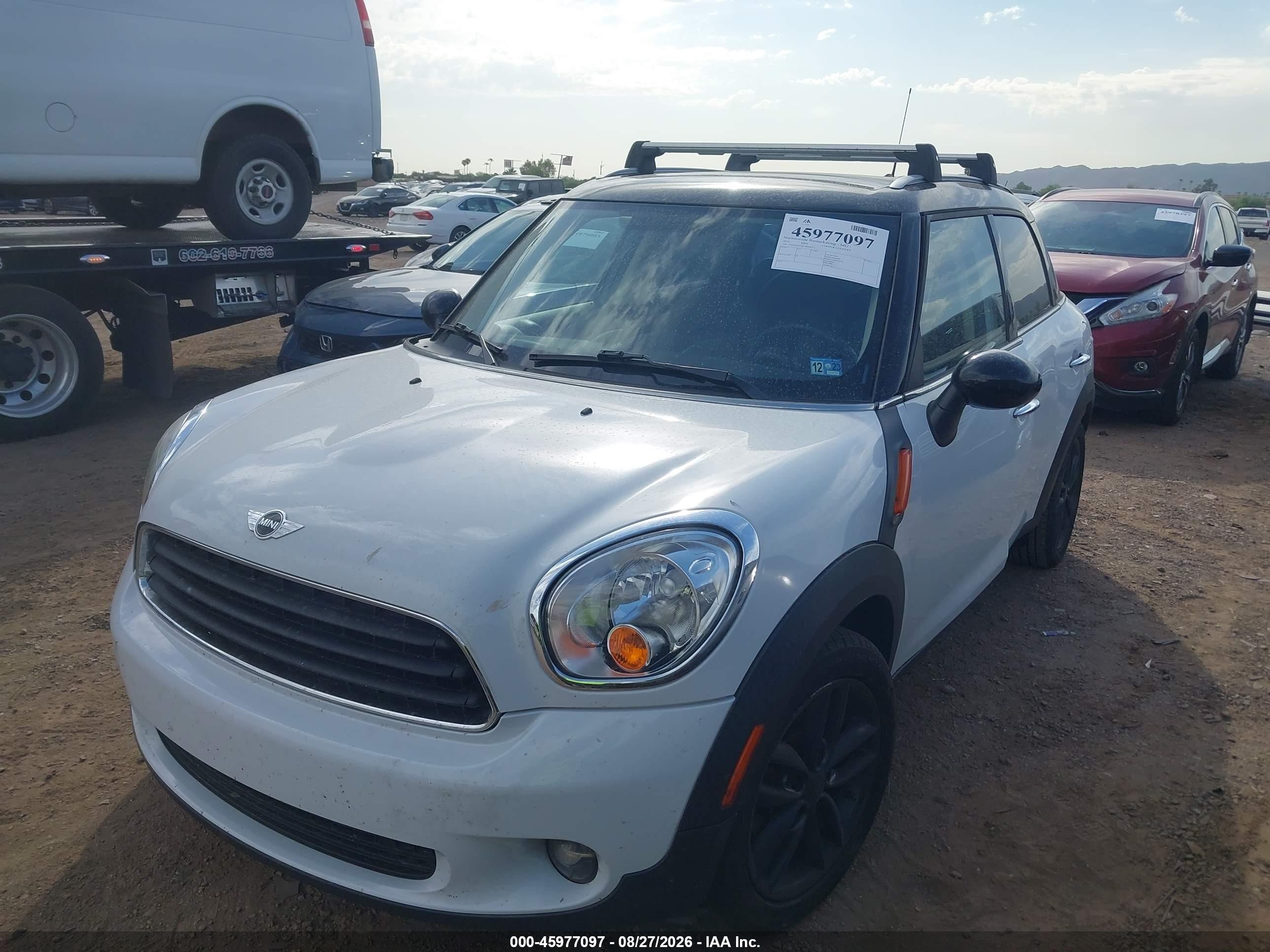 2012 Mini Cooper Countryman   White vin: WMWZB3C53CWM30713