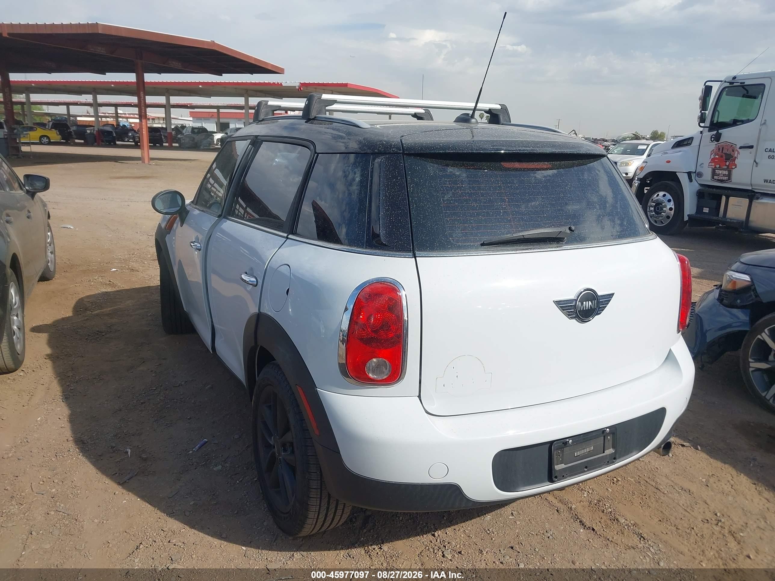 2012 Mini Cooper Countryman   White vin: WMWZB3C53CWM30713