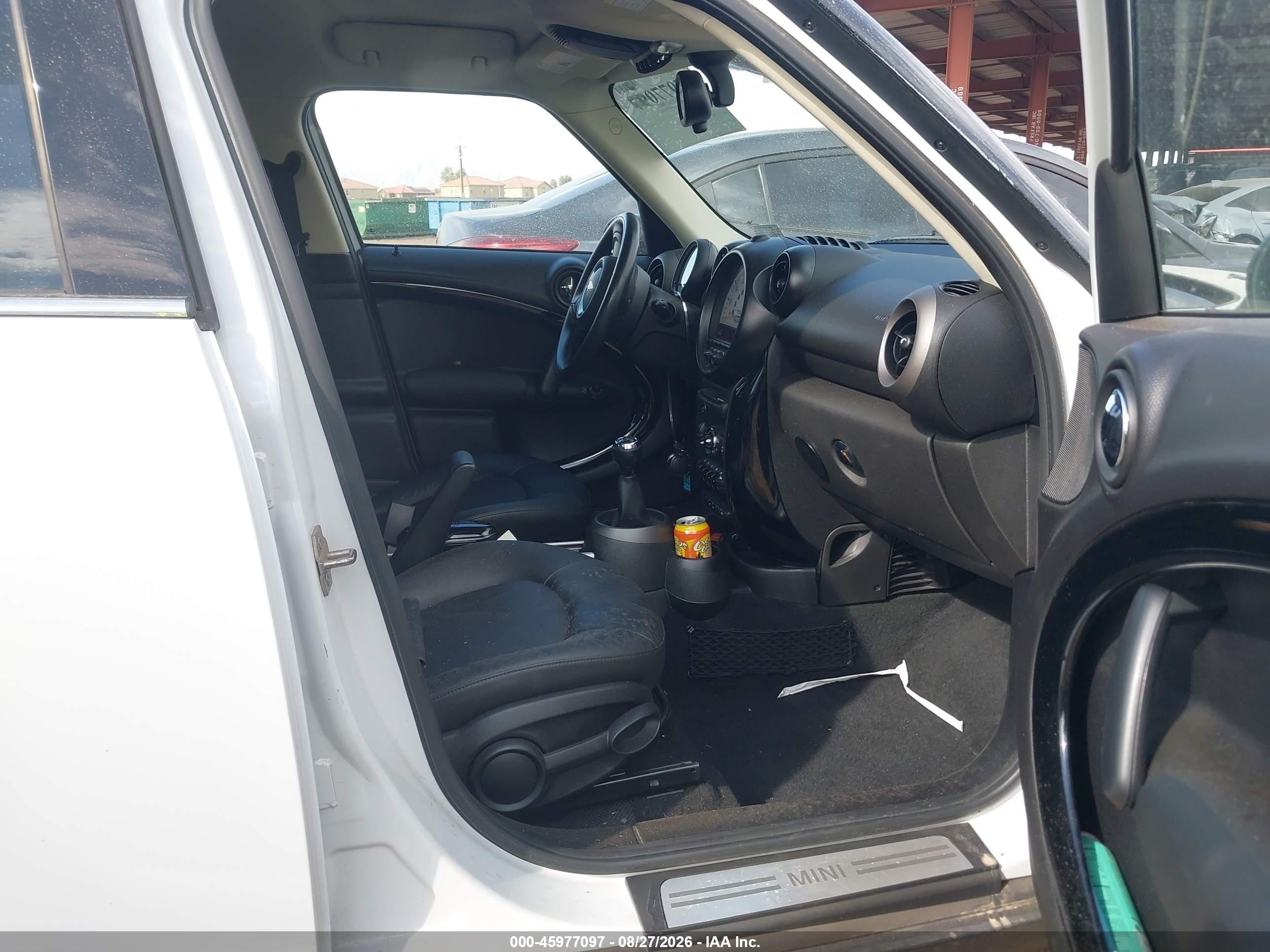 2012 Mini Cooper Countryman   White vin: WMWZB3C53CWM30713