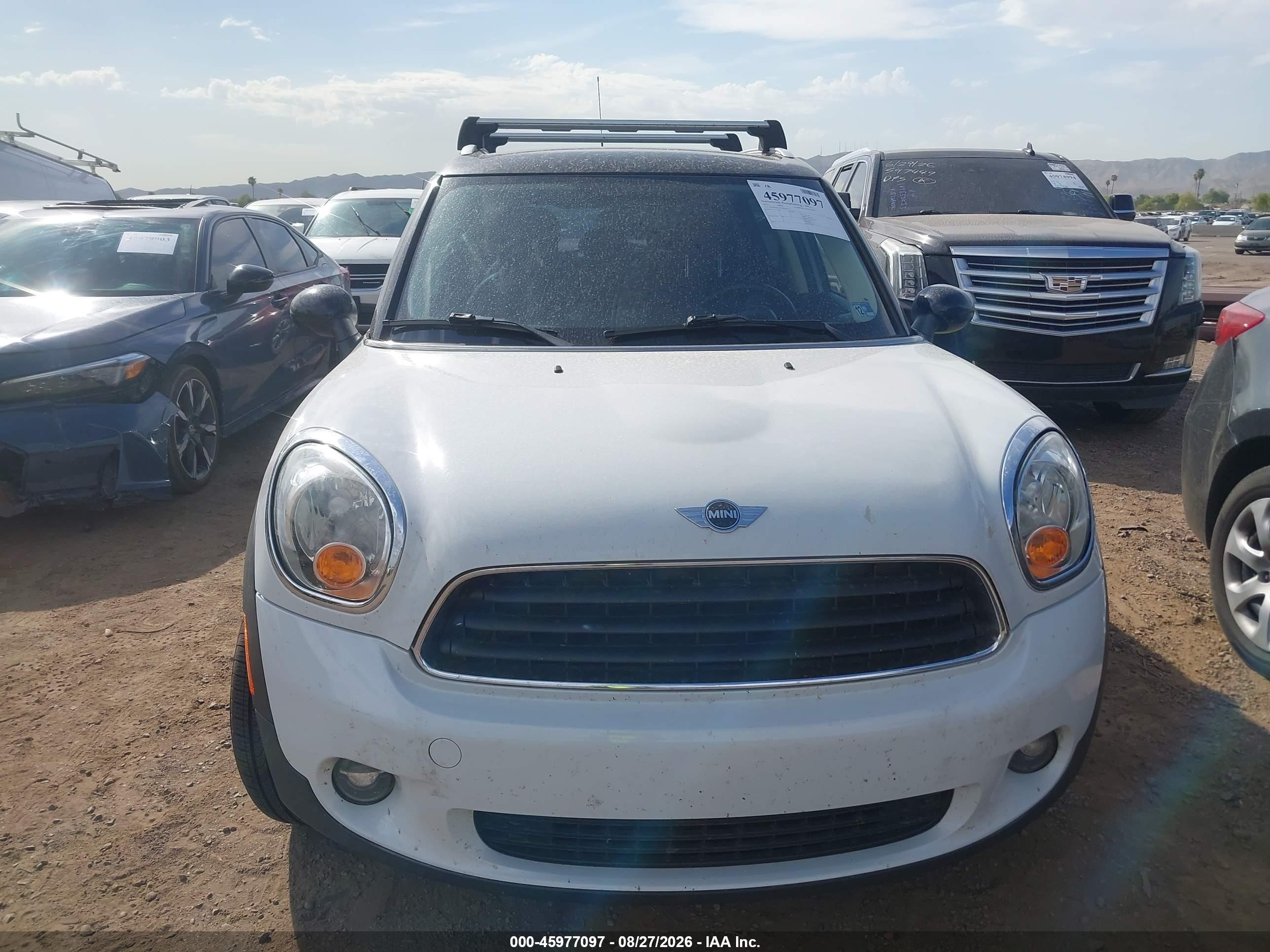 2012 Mini Cooper Countryman   White vin: WMWZB3C53CWM30713