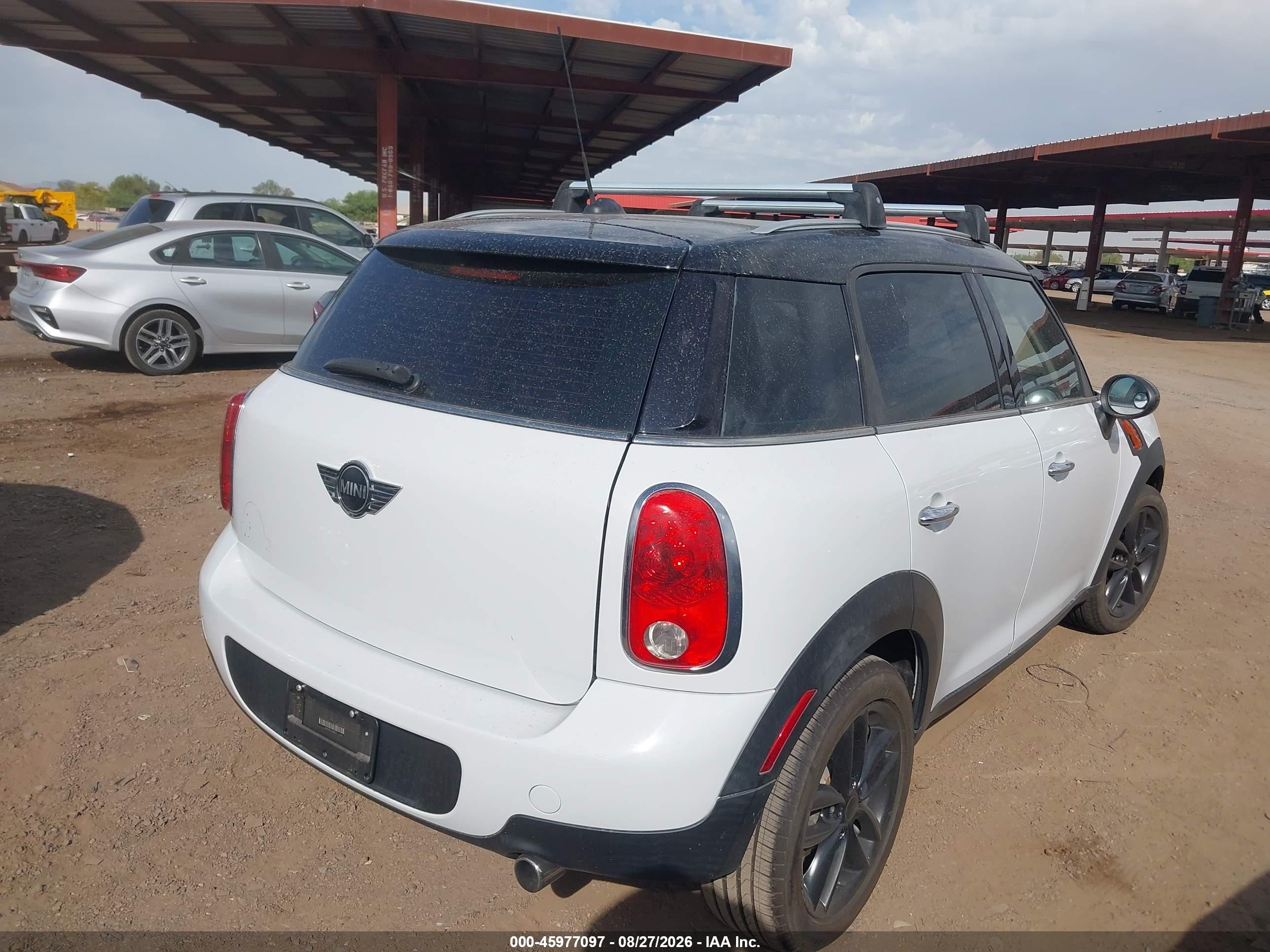2012 Mini Cooper Countryman   White vin: WMWZB3C53CWM30713