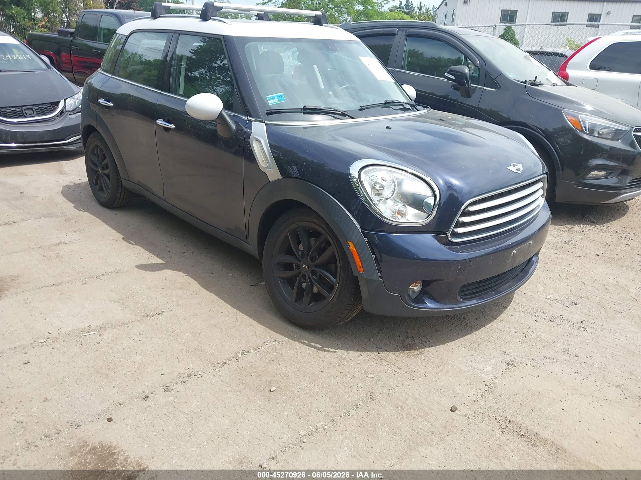 2013 Mini Countryman Cooper Blue vin: WMWZB3C53DWR35832