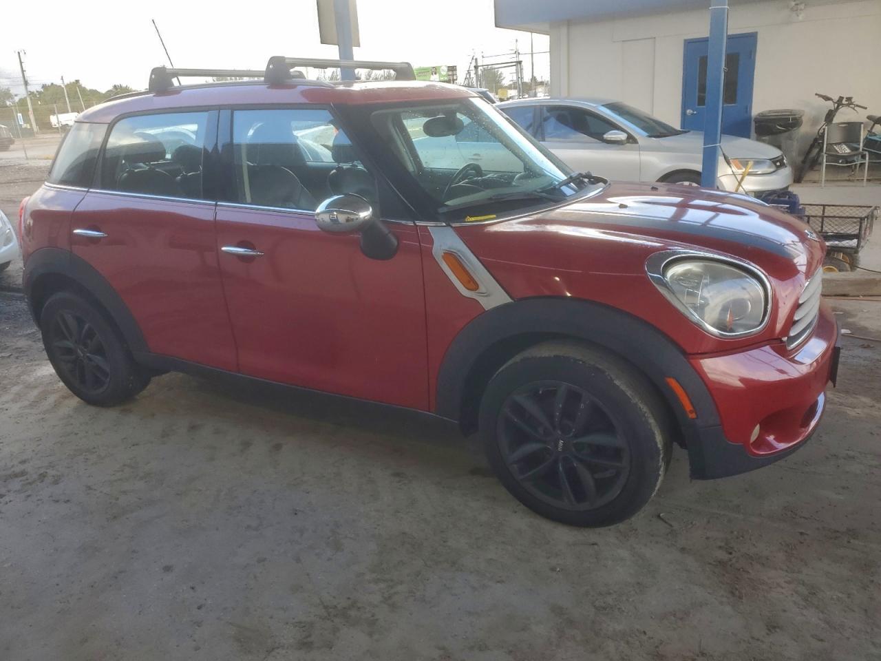2014 Mini Cooper Countryman Red vin: WMWZB3C53EWM32495