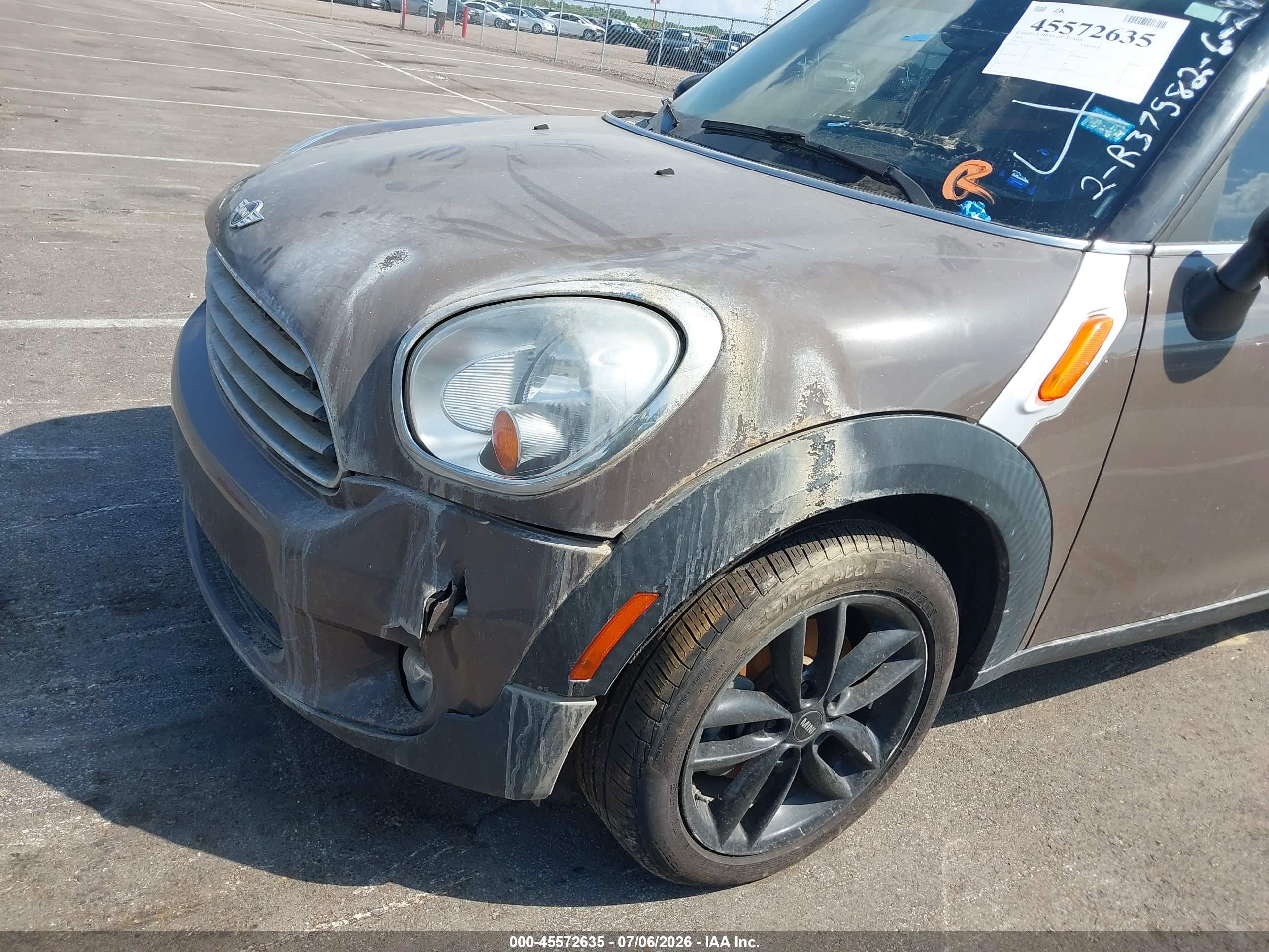 2014 Mini Countryman Cooper Brown vin: WMWZB3C53EWR37582