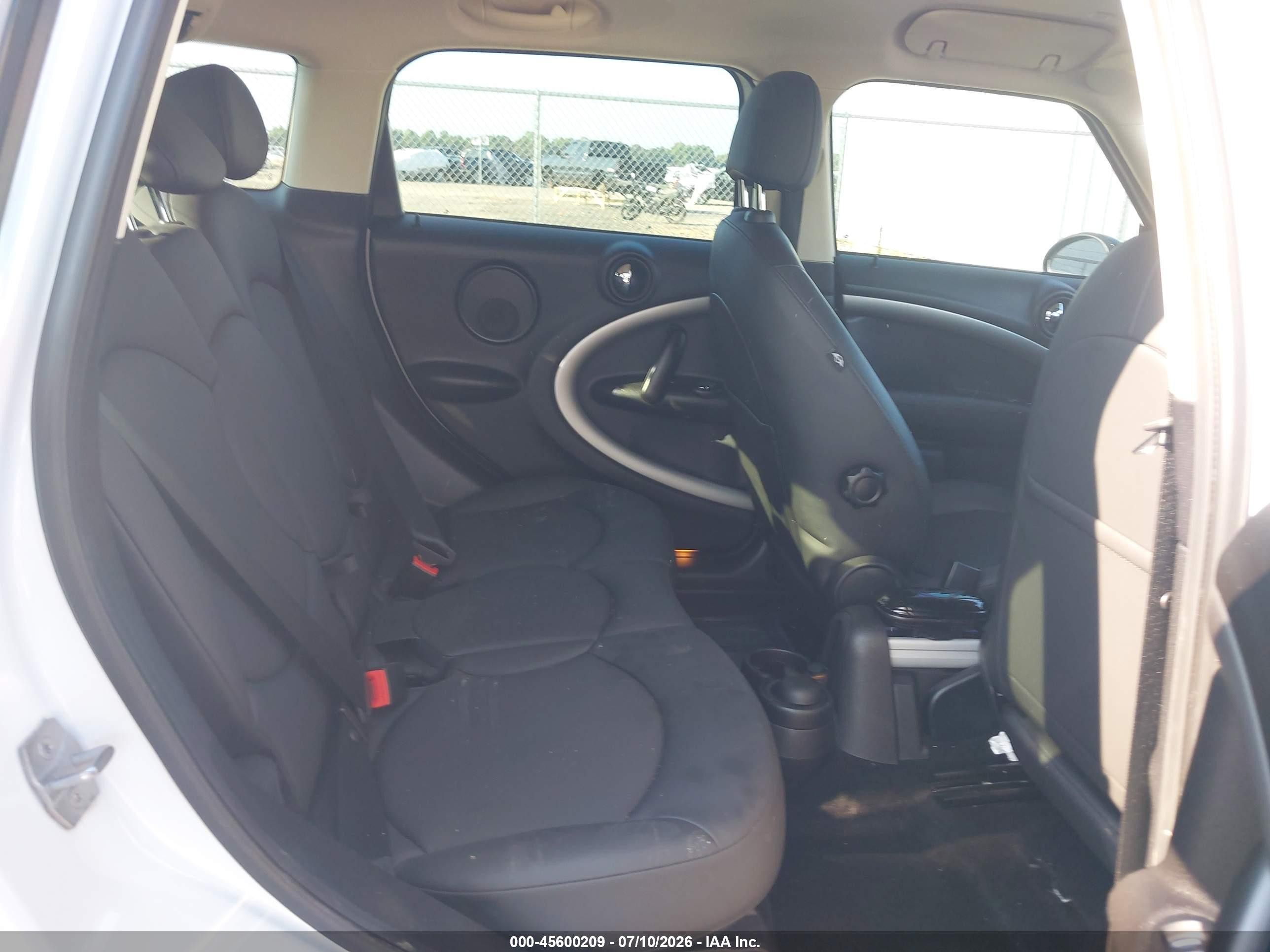 2014 Mini Countryman Cooper Белый vin: WMWZB3C53EWR39025