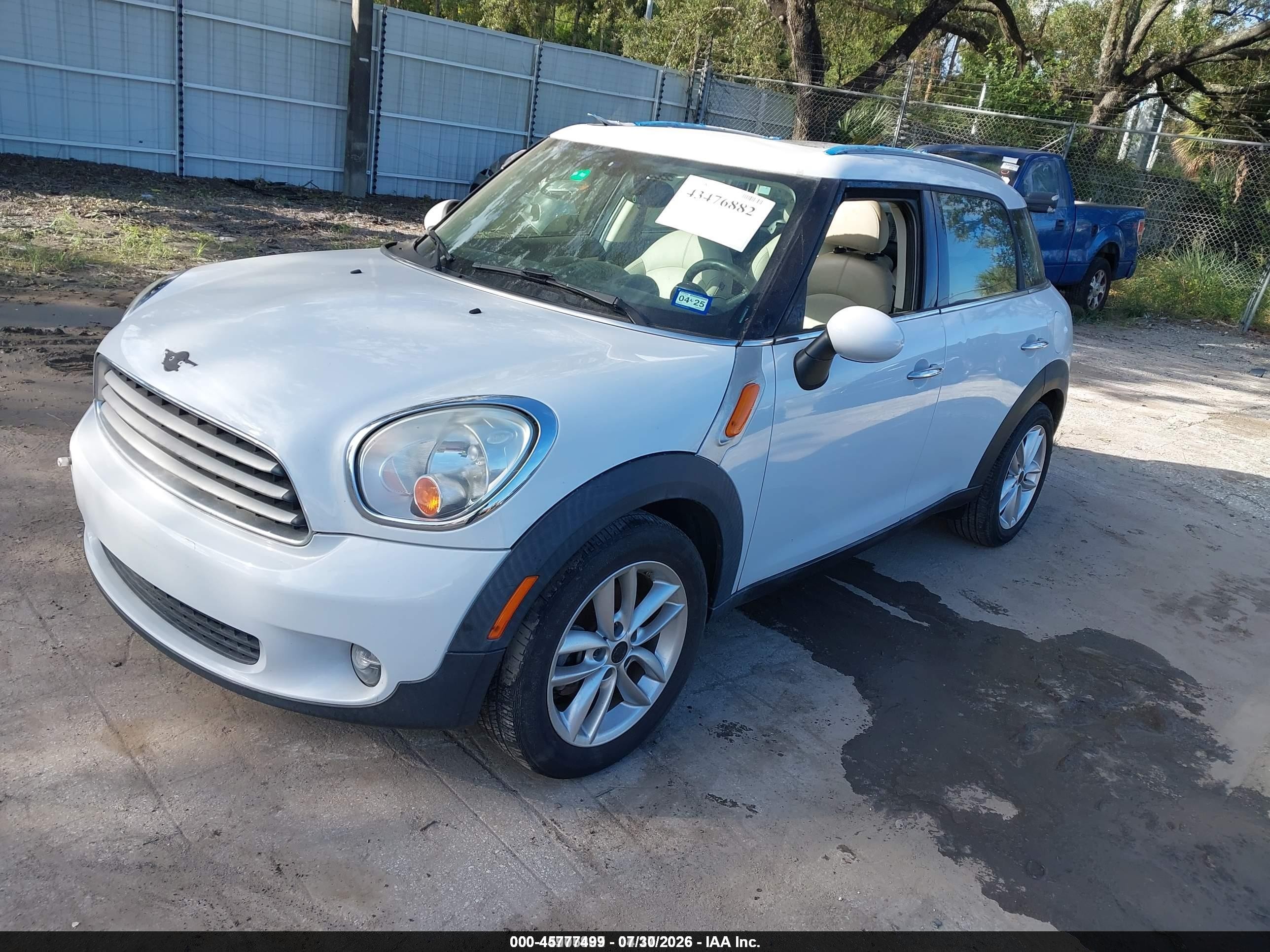 2014 Mini Countryman Cooper White vin: WMWZB3C53EWR40773