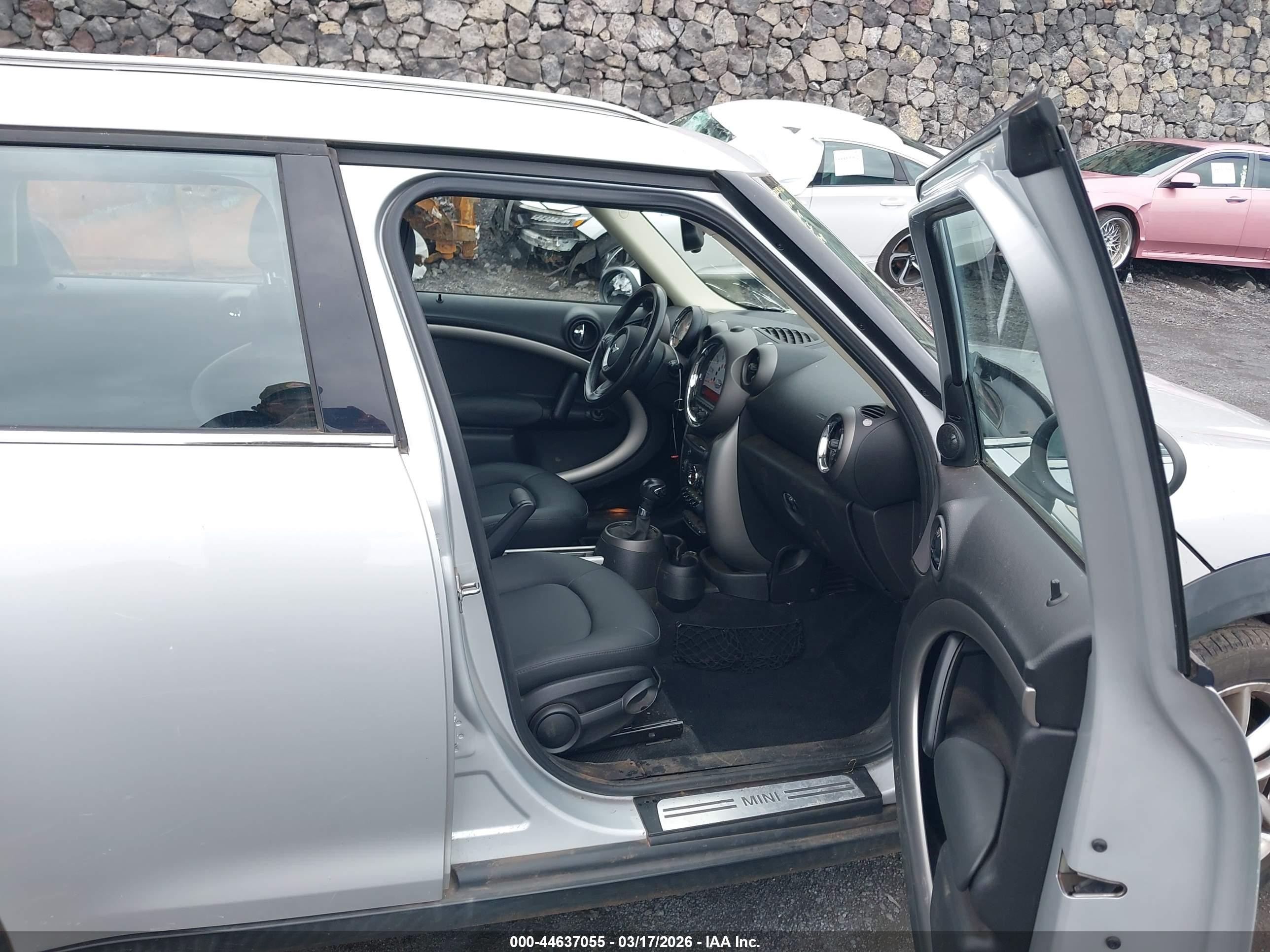 2011 Mini Cooper Countryman   Silver vin: WMWZB3C54BWH94530