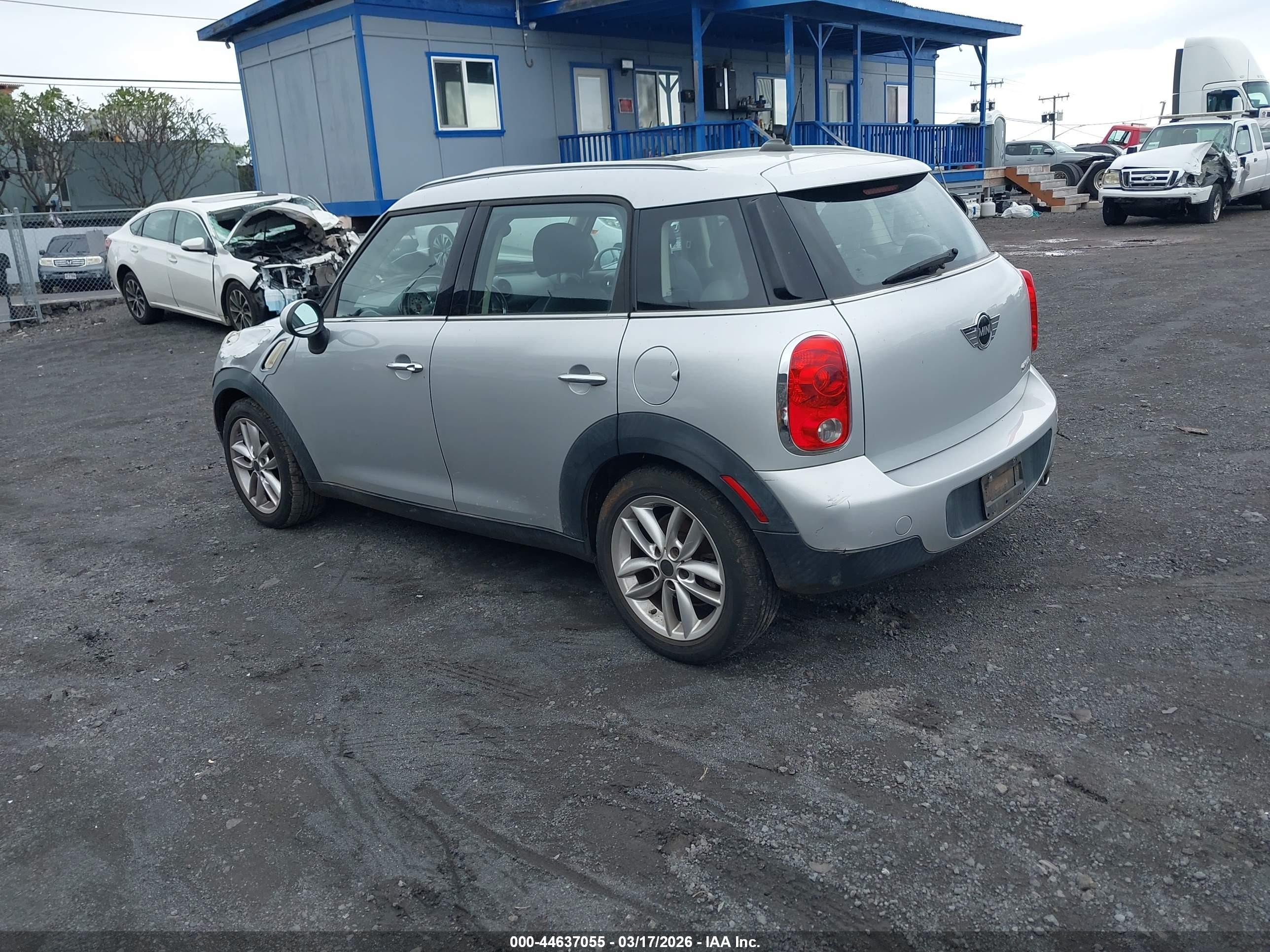 2011 Mini Cooper Countryman   Silver vin: WMWZB3C54BWH94530