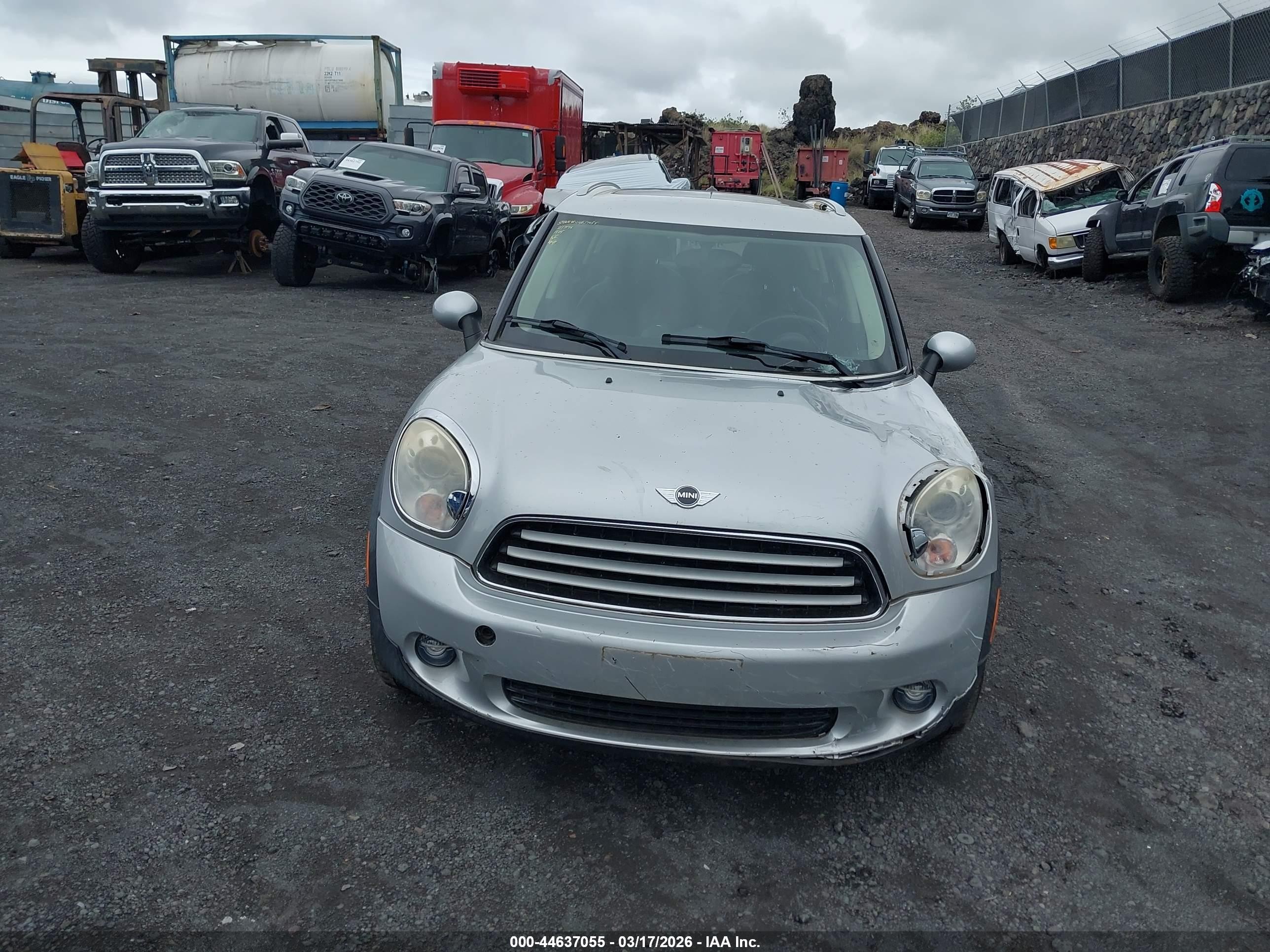 2011 Mini Cooper Countryman   Silver vin: WMWZB3C54BWH94530