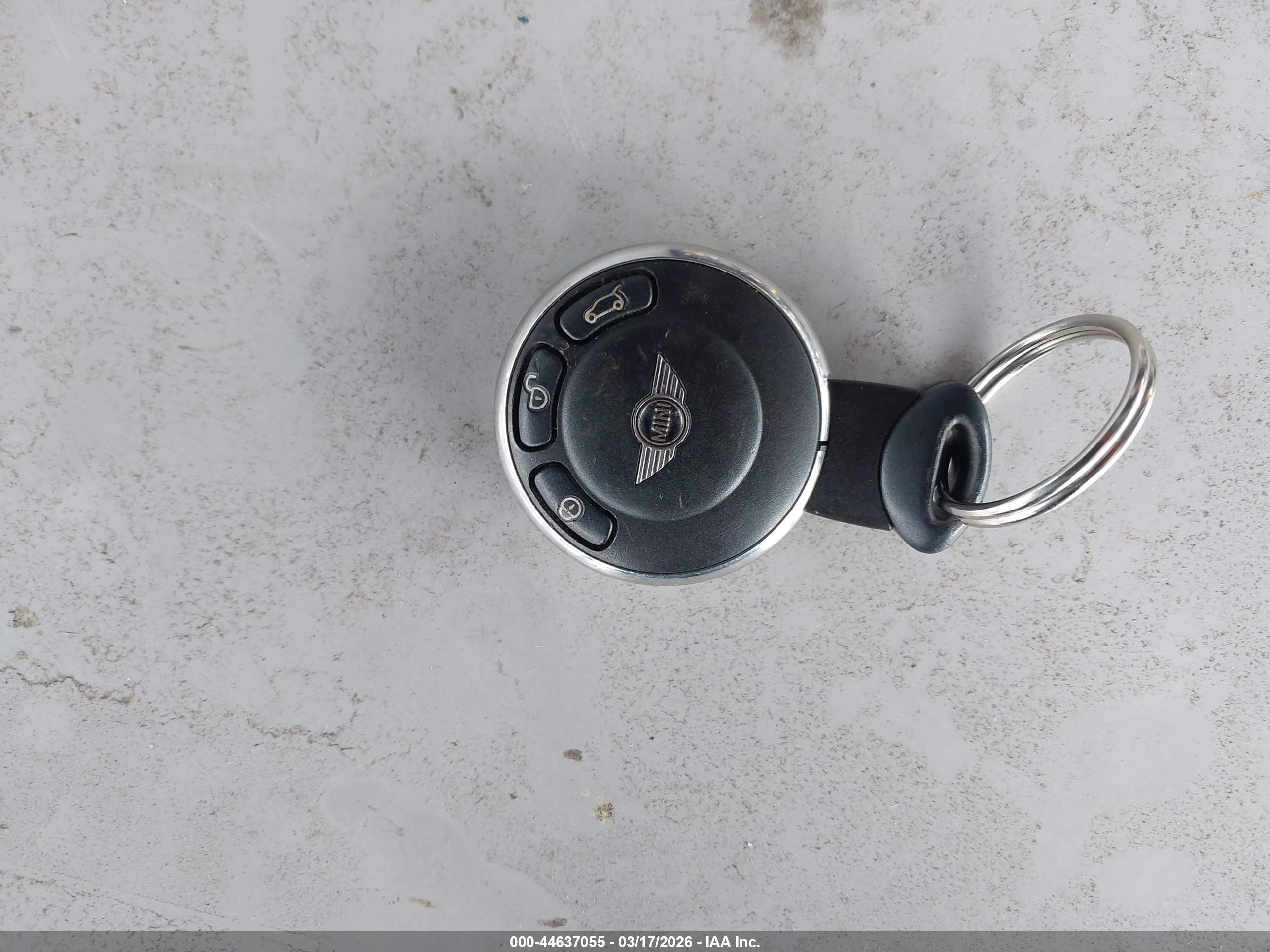 2011 Mini Cooper Countryman   Silver vin: WMWZB3C54BWH94530