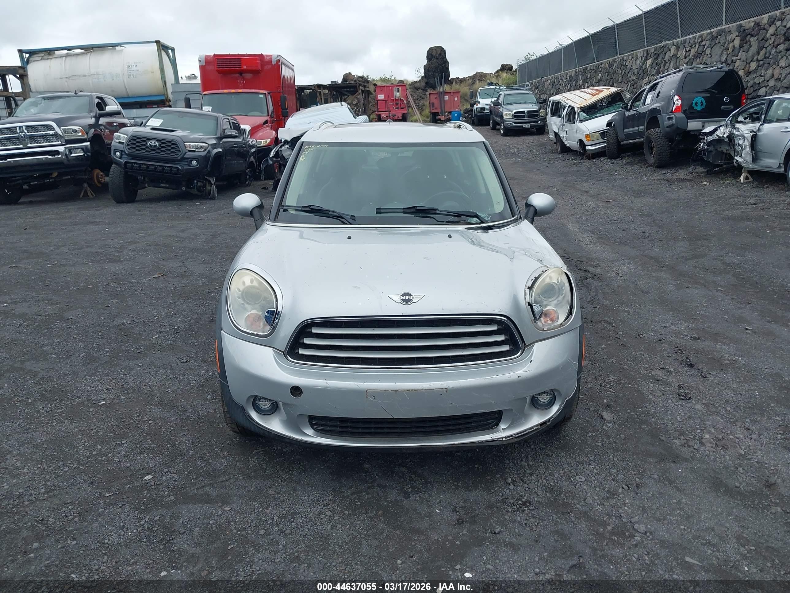2011 Mini Cooper Countryman   Silver vin: WMWZB3C54BWH94530