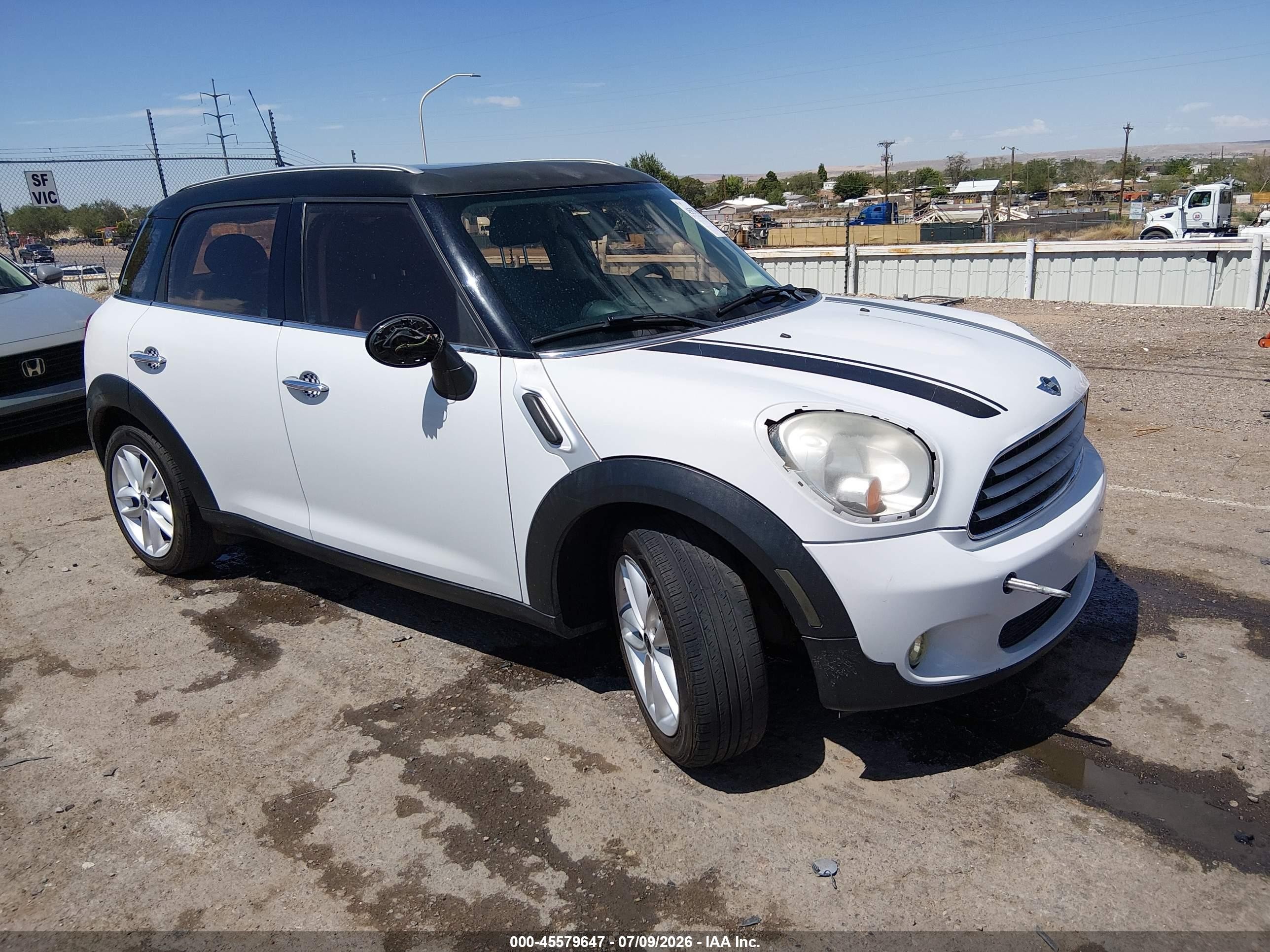 2013 Mini Countryman Cooper White vin: WMWZB3C54DWM07040
