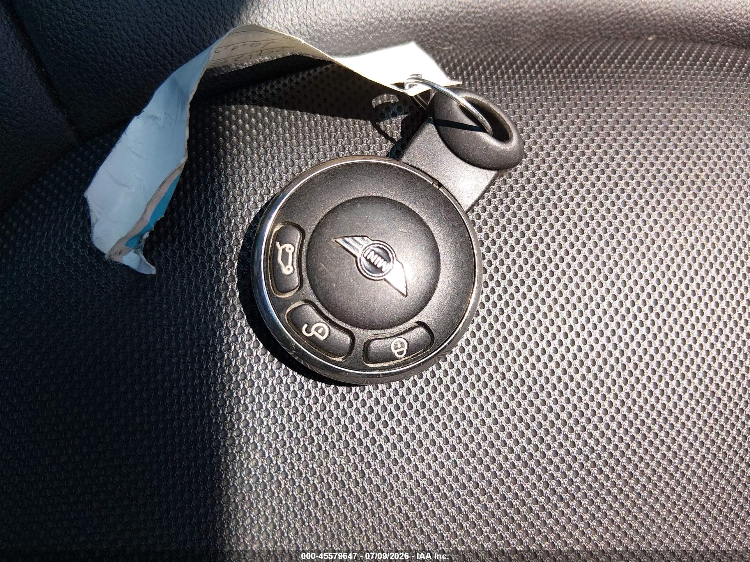 2013 Mini Countryman Cooper White vin: WMWZB3C54DWM07040