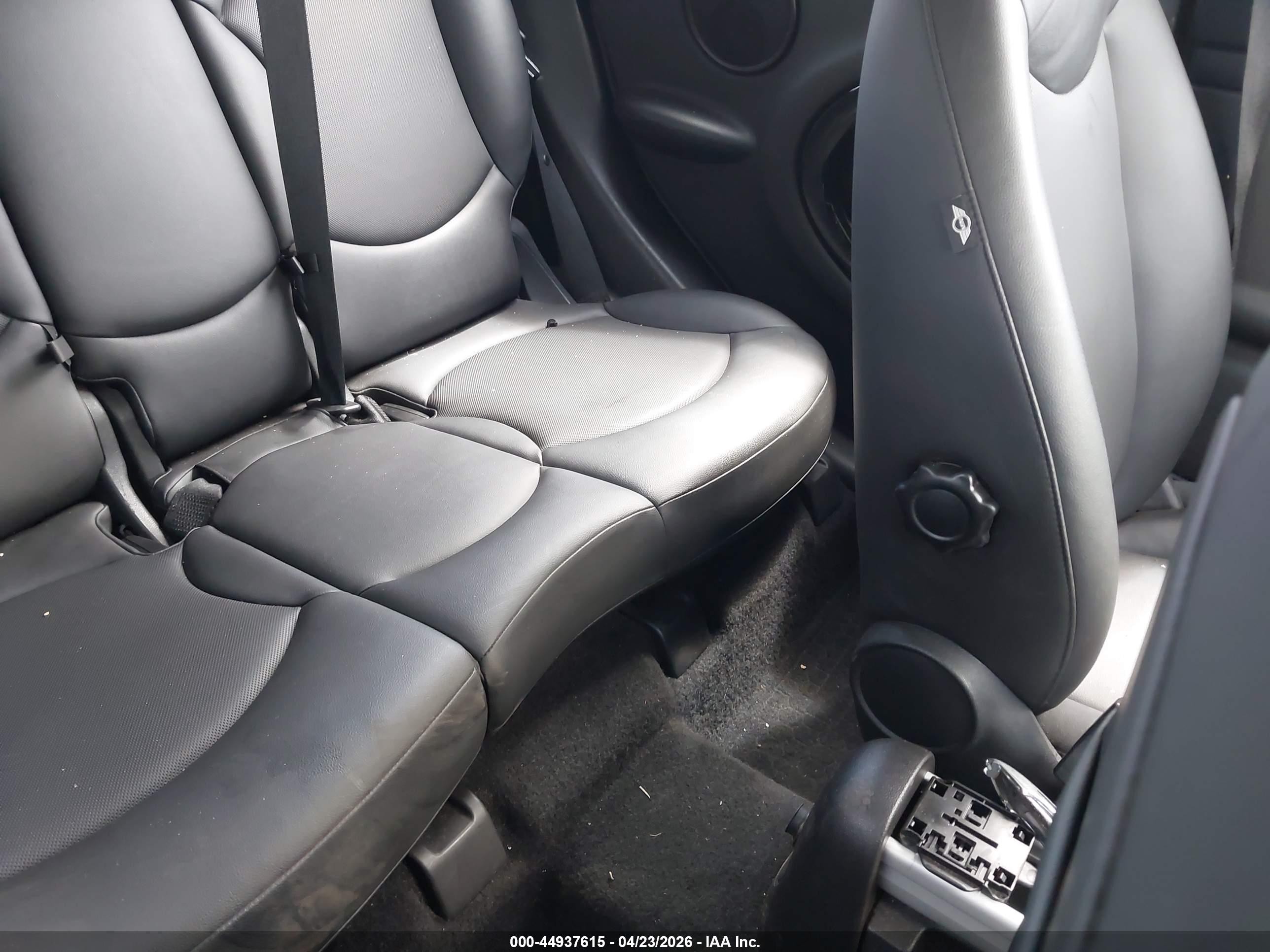 2013 Mini Countryman Cooper Gray vin: WMWZB3C54DWM09953